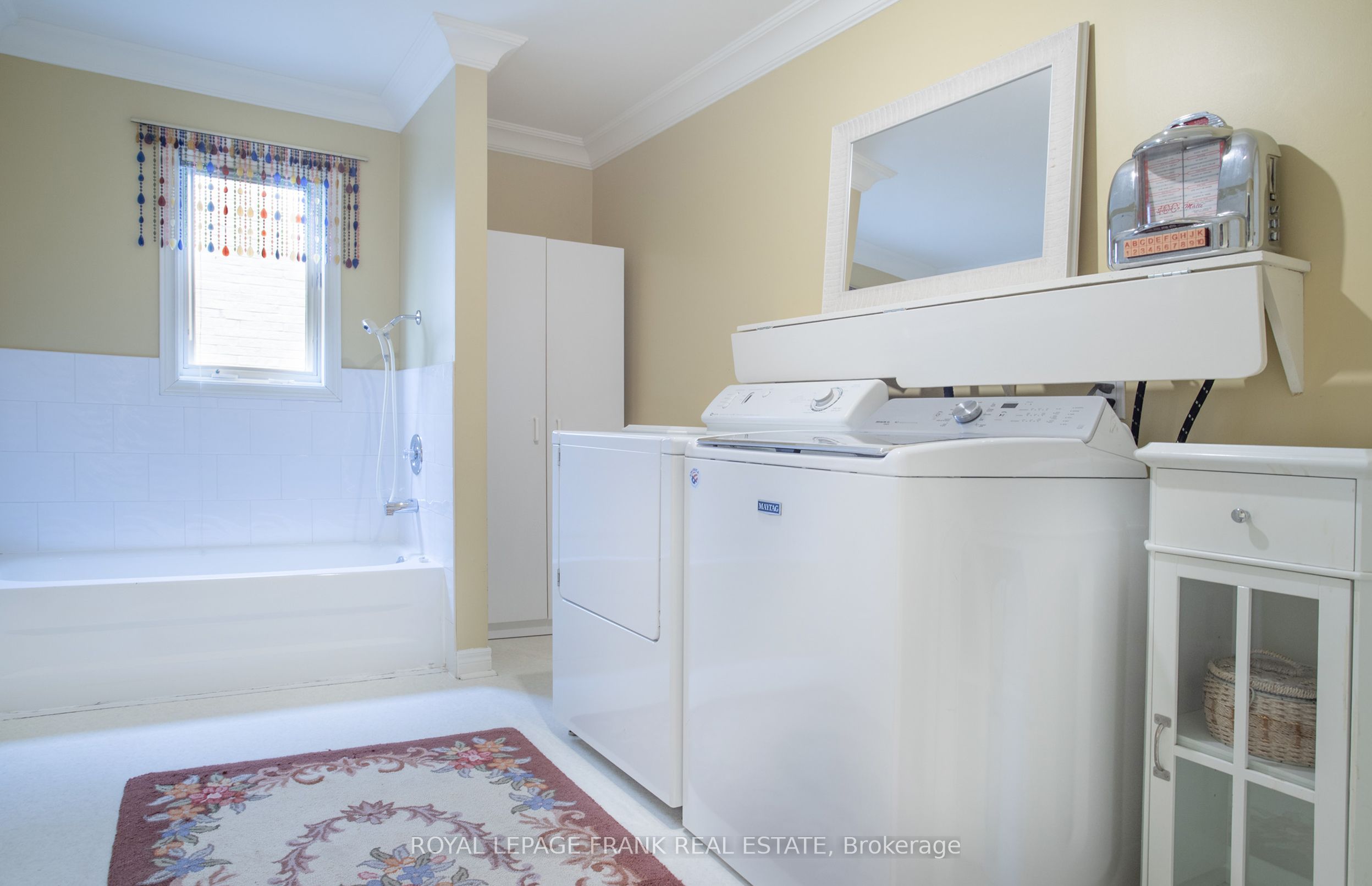 2940 Lakeview Boulevard Property Photo 8