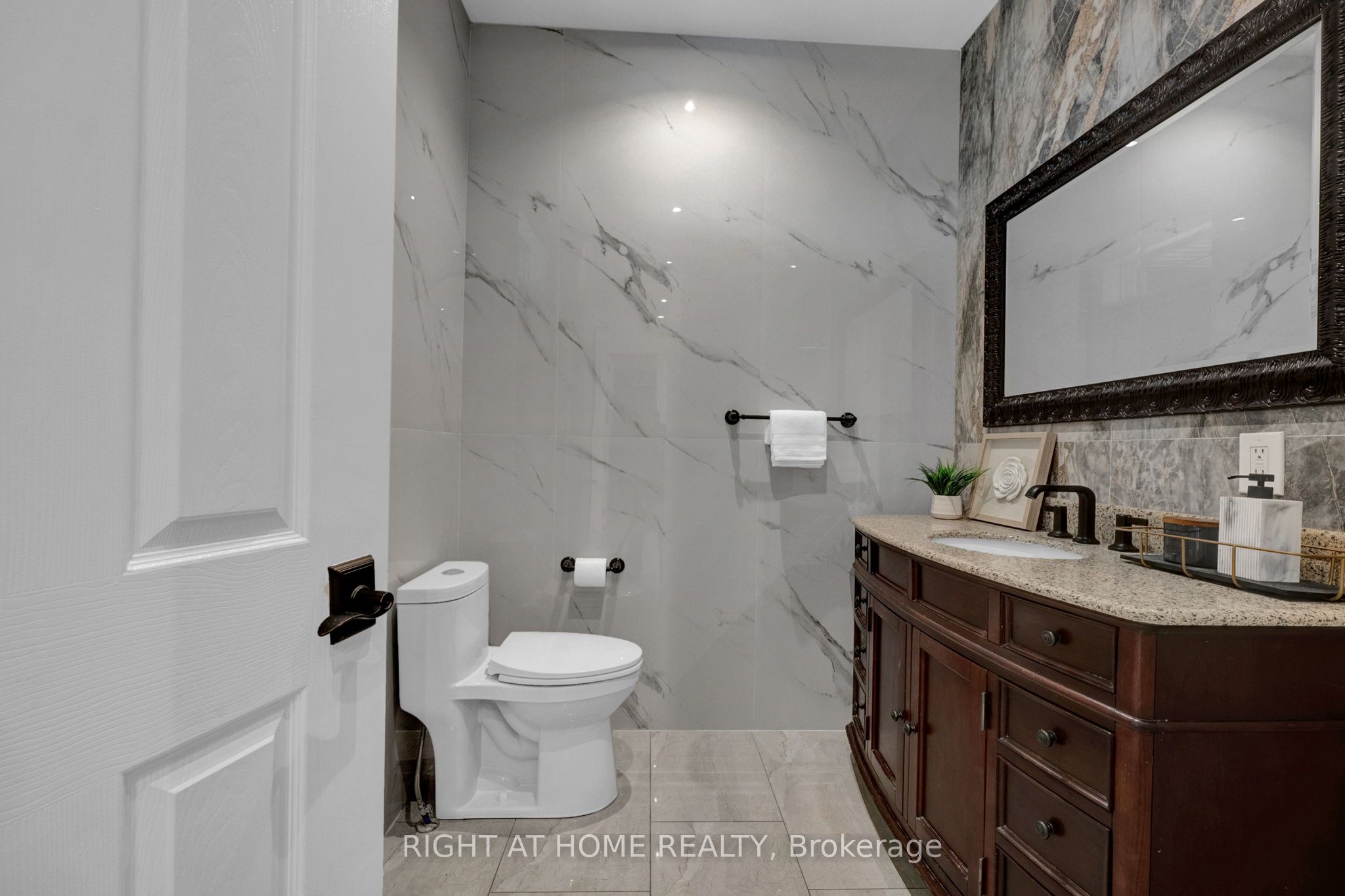3850 Kinsale Road Property Photo 8