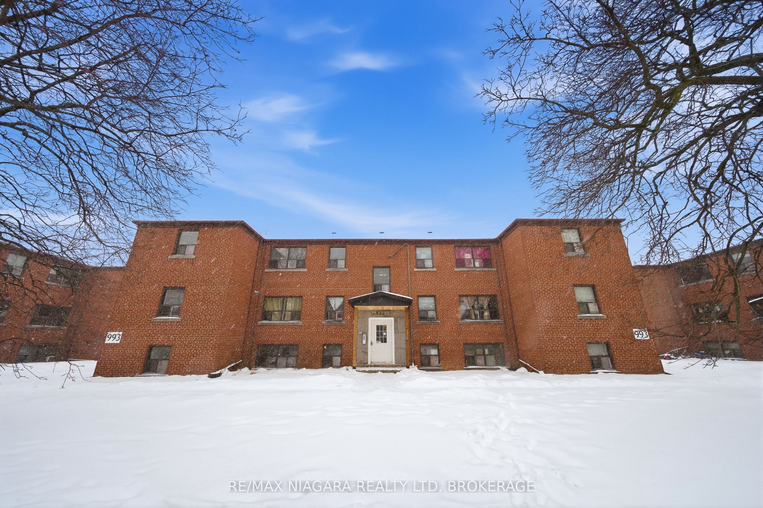 993 O'connor Drive Unit B Property Photo 1