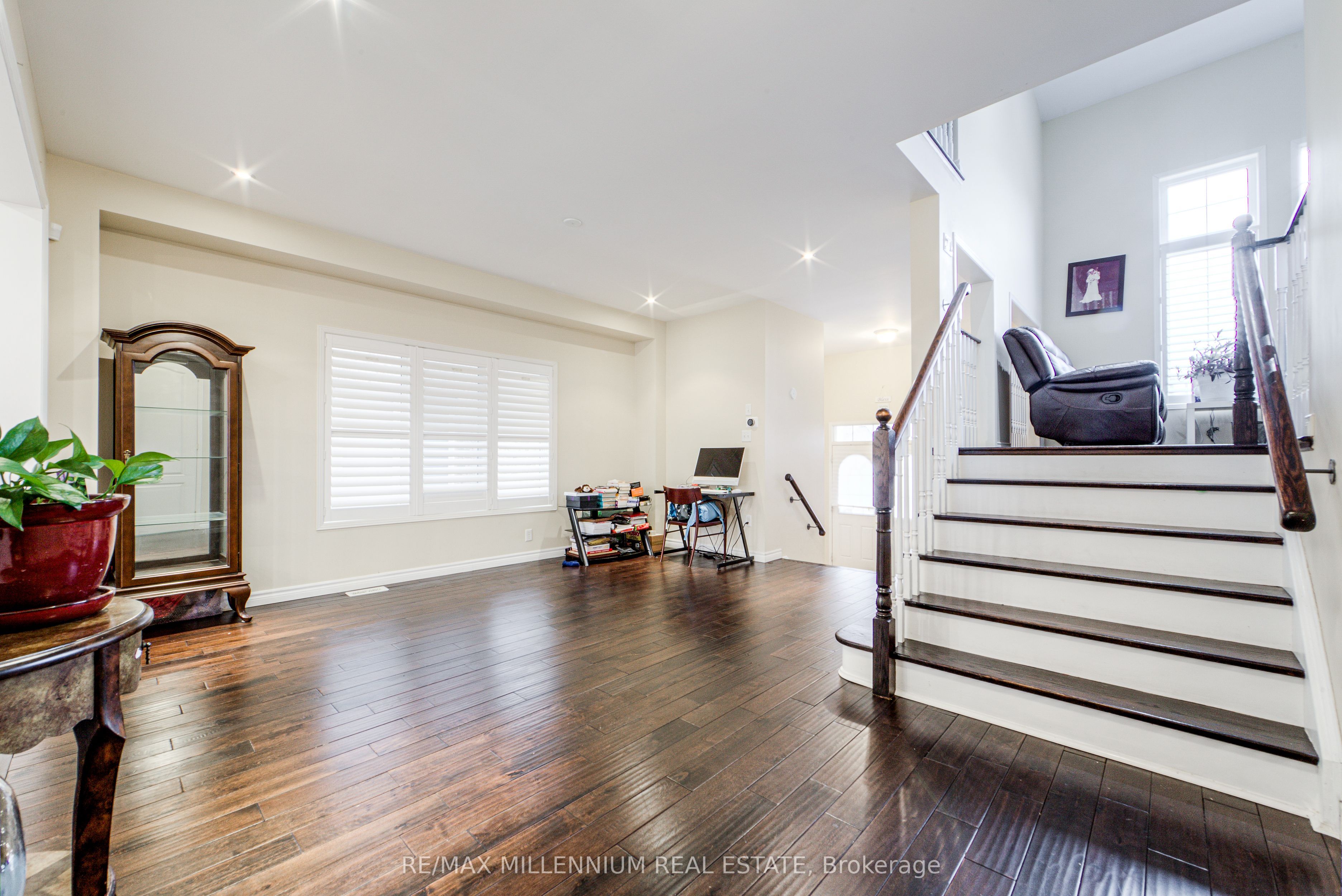 87 Booker Drive Property Photo 10