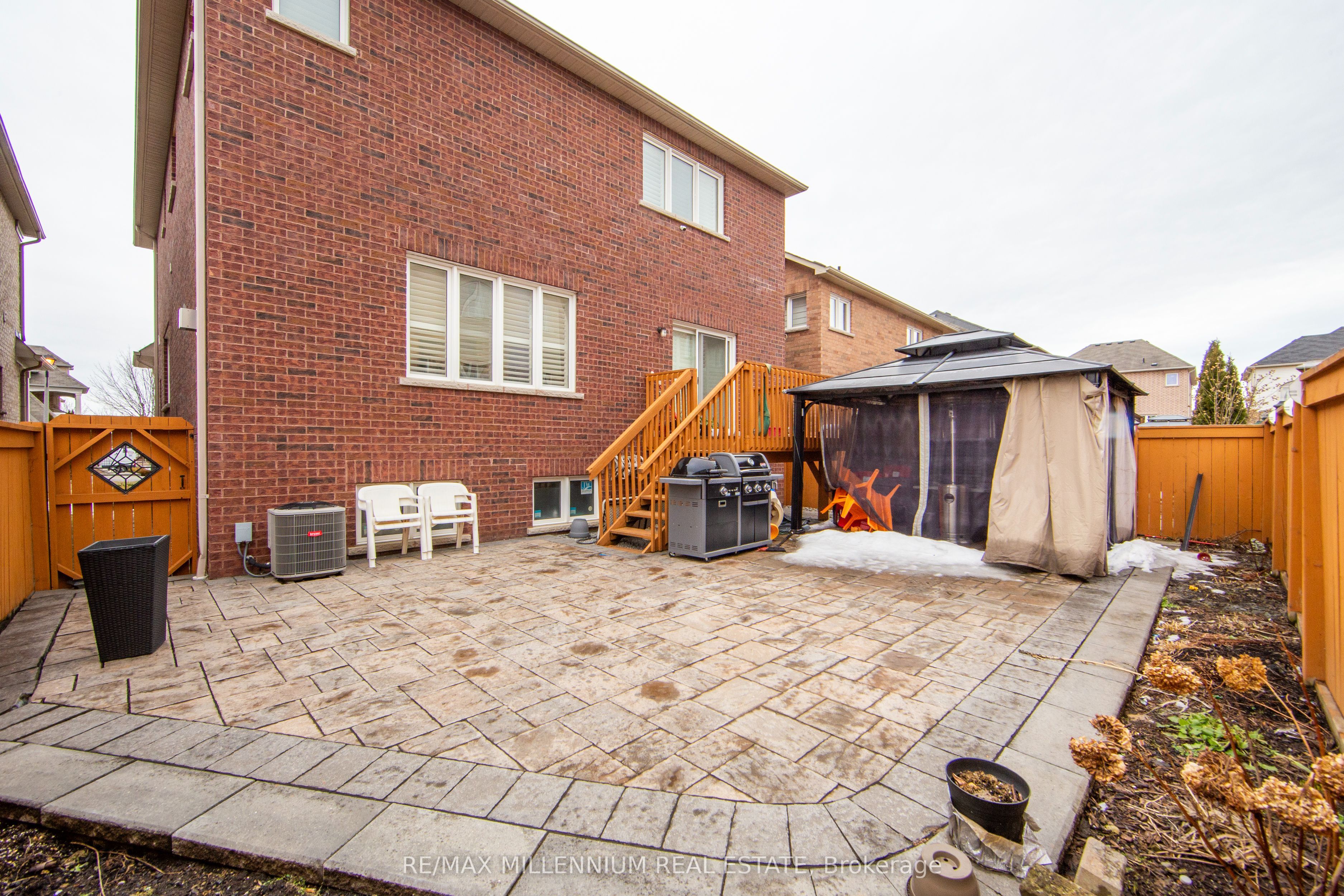 87 Booker Drive Property Photo 12