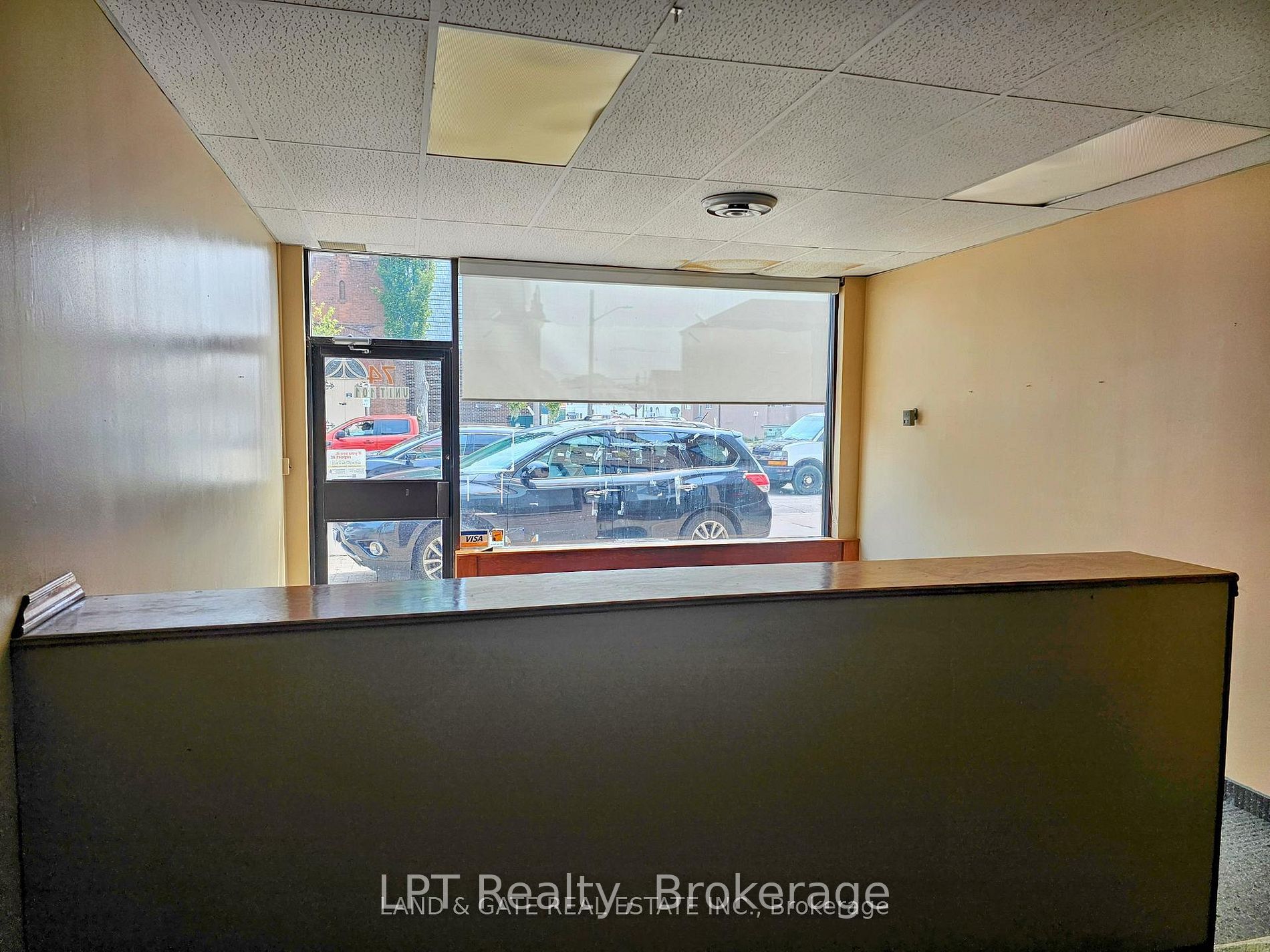 74 Simcoe Street S 101 Property Photo 2
