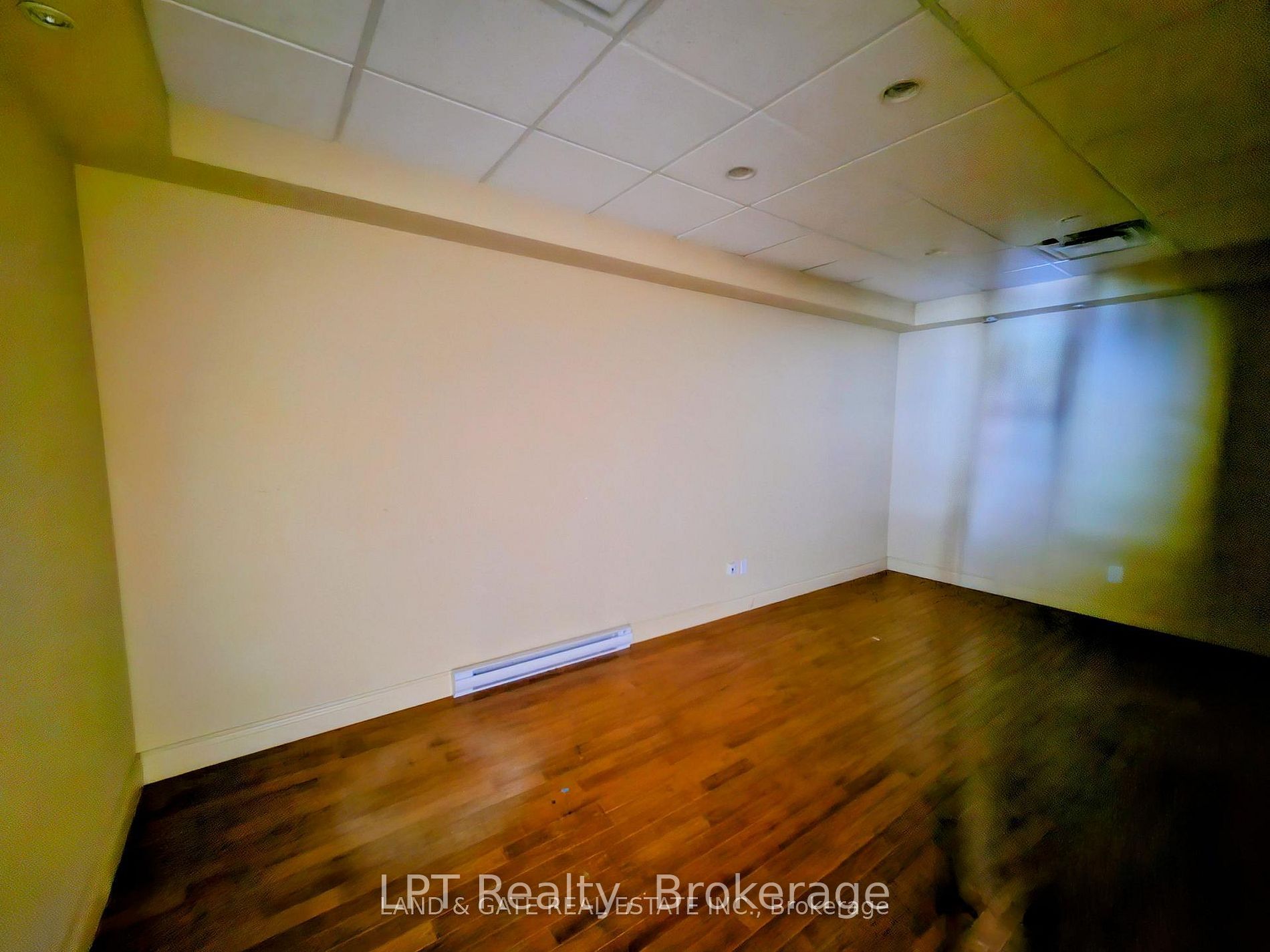 74 Simcoe Street S 101 Property Photo 4
