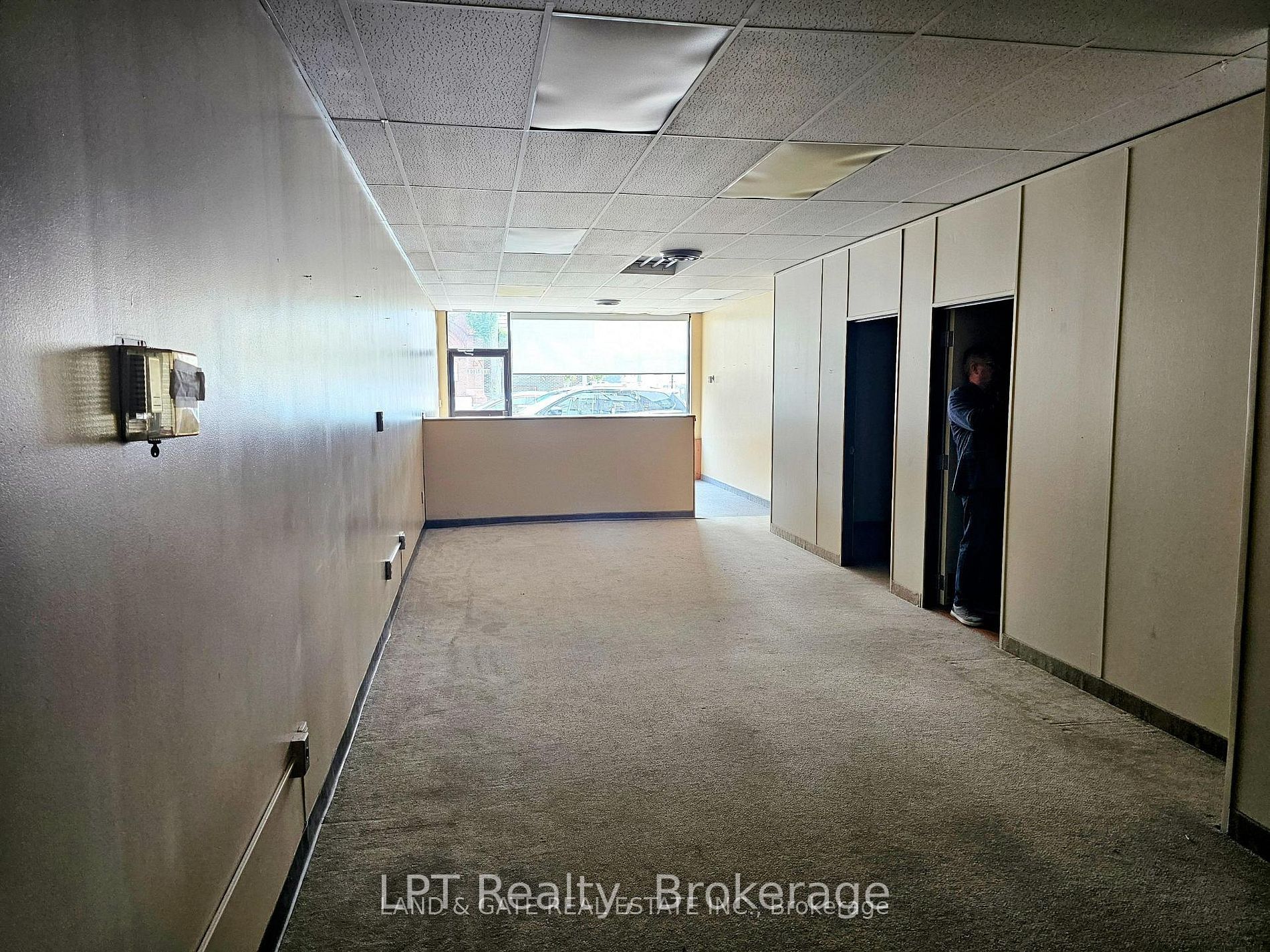 74 Simcoe Street S 101 Property Photo 5