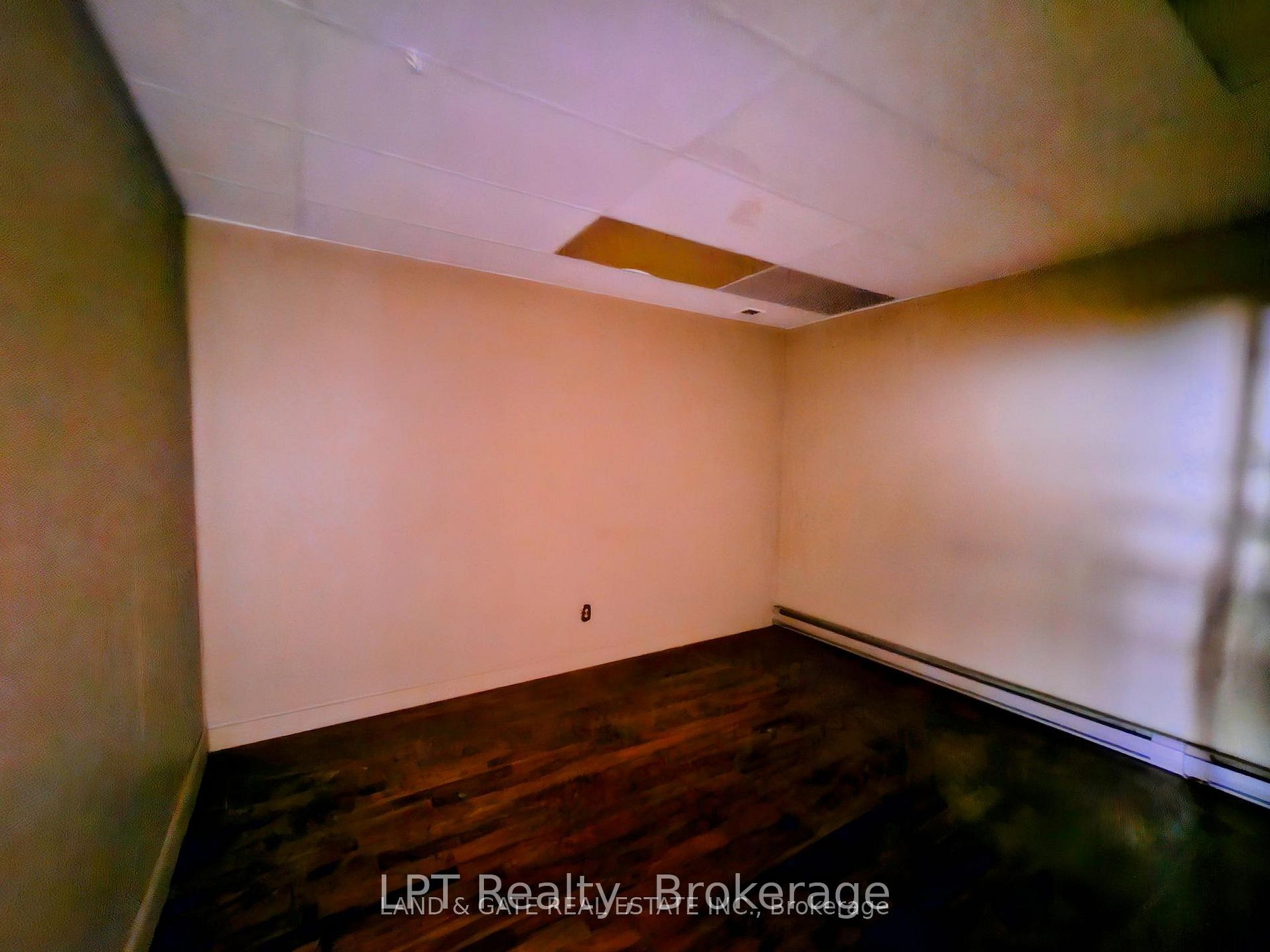 74 Simcoe Street S 101 Property Photo 6