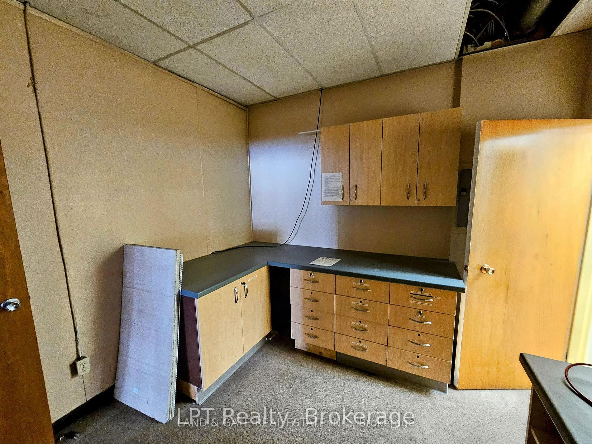 74 Simcoe Street S 101 Property Photo 7