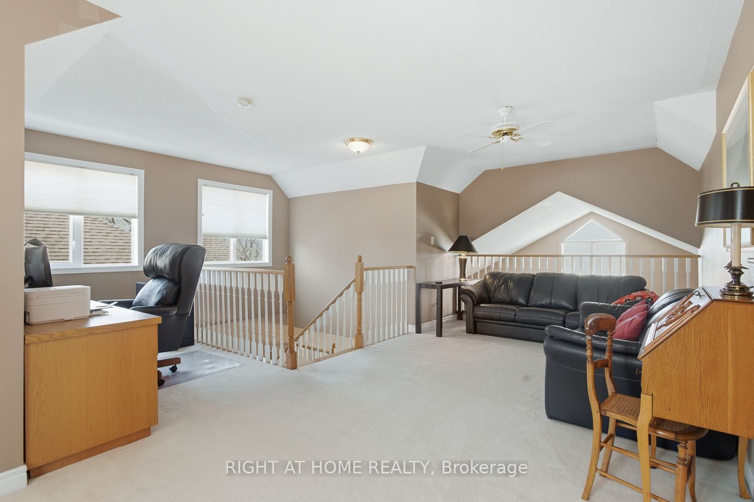303 Waterbury Crescent Property Photo 29