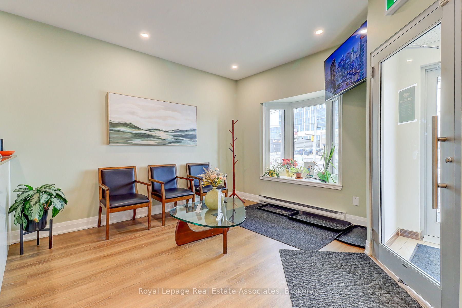 179 King Street E Property Photo 10