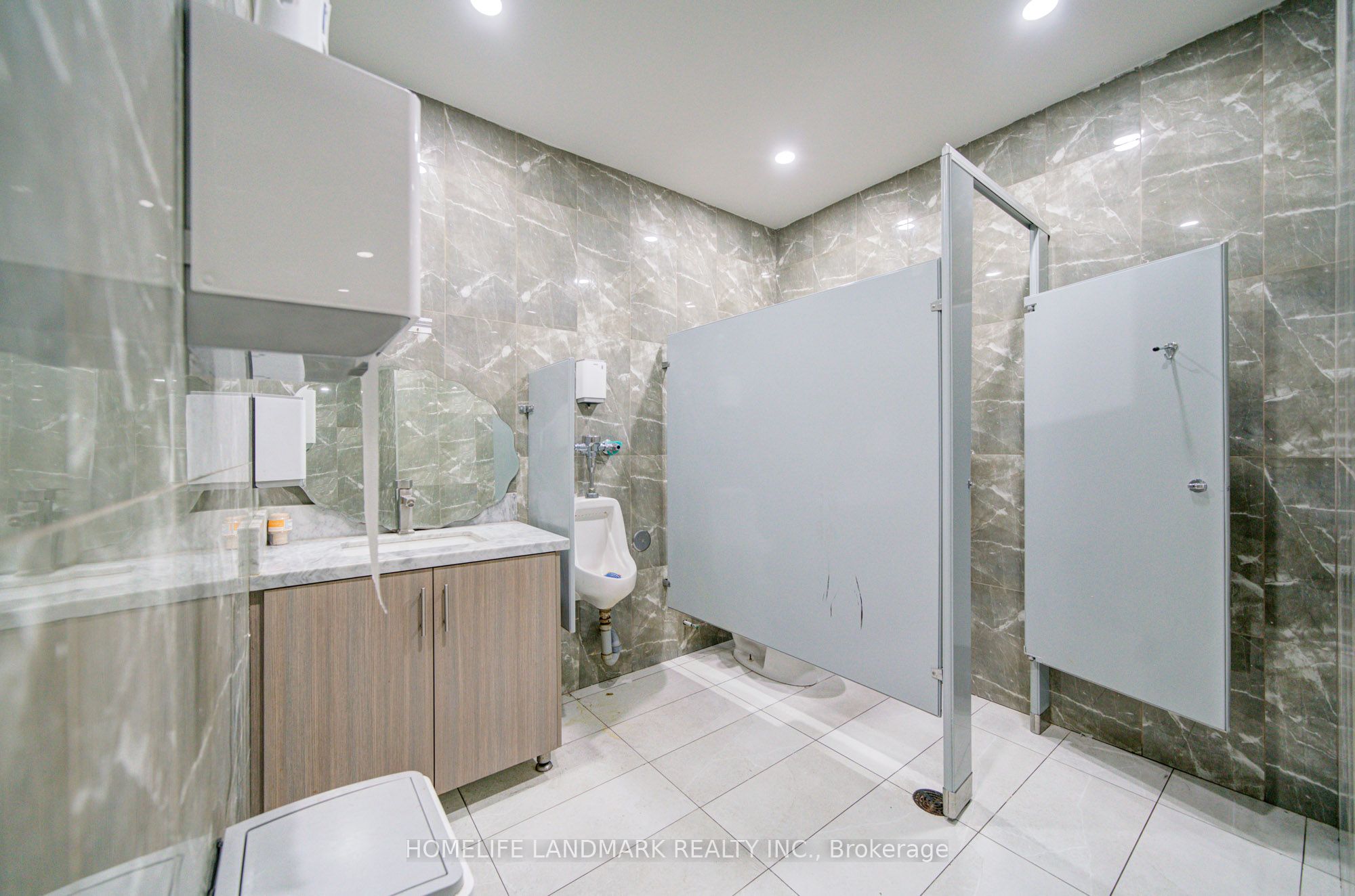 2901 Kennedy Road 1b Property Photo 7