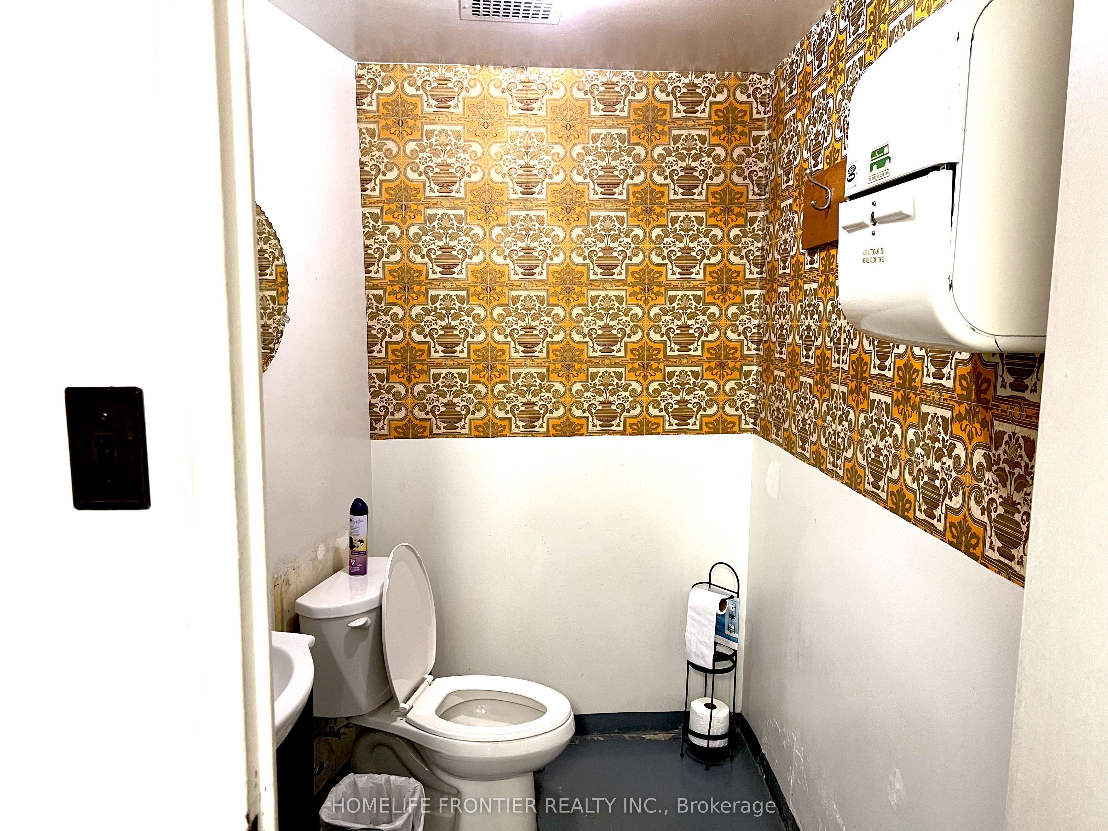 677a Markham Road Property Photo 33