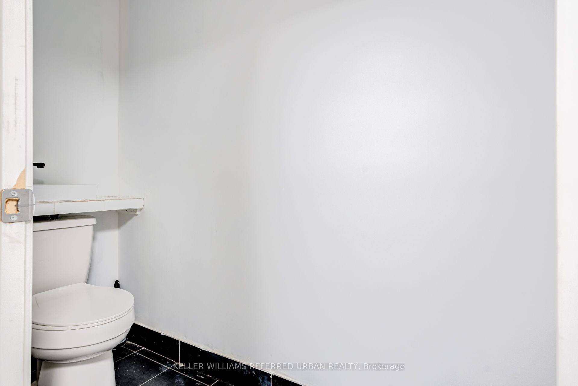 706 Pape Avenue Property Photo 25