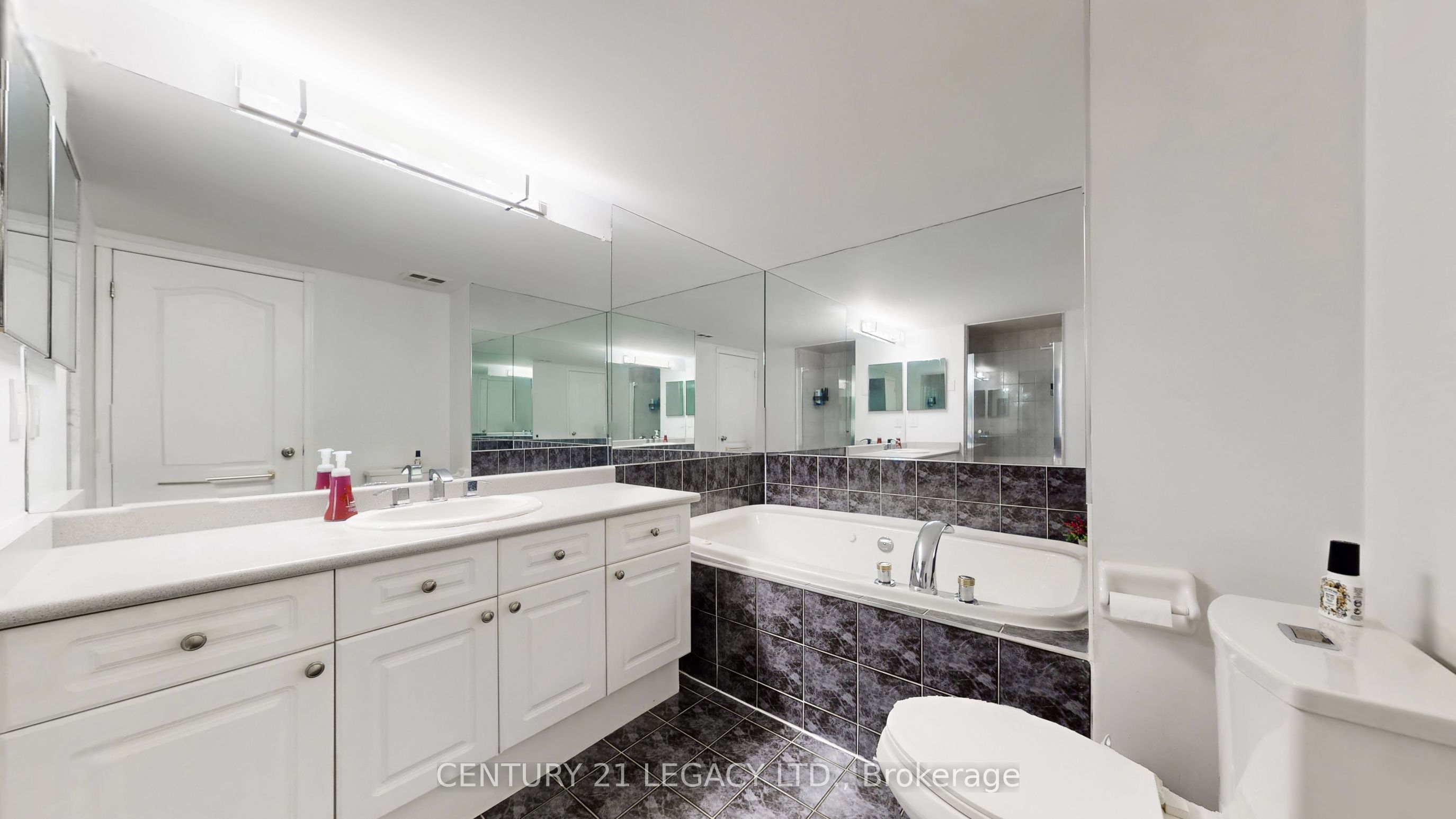 1400 The Esplanade North W 419 Property Photo 40