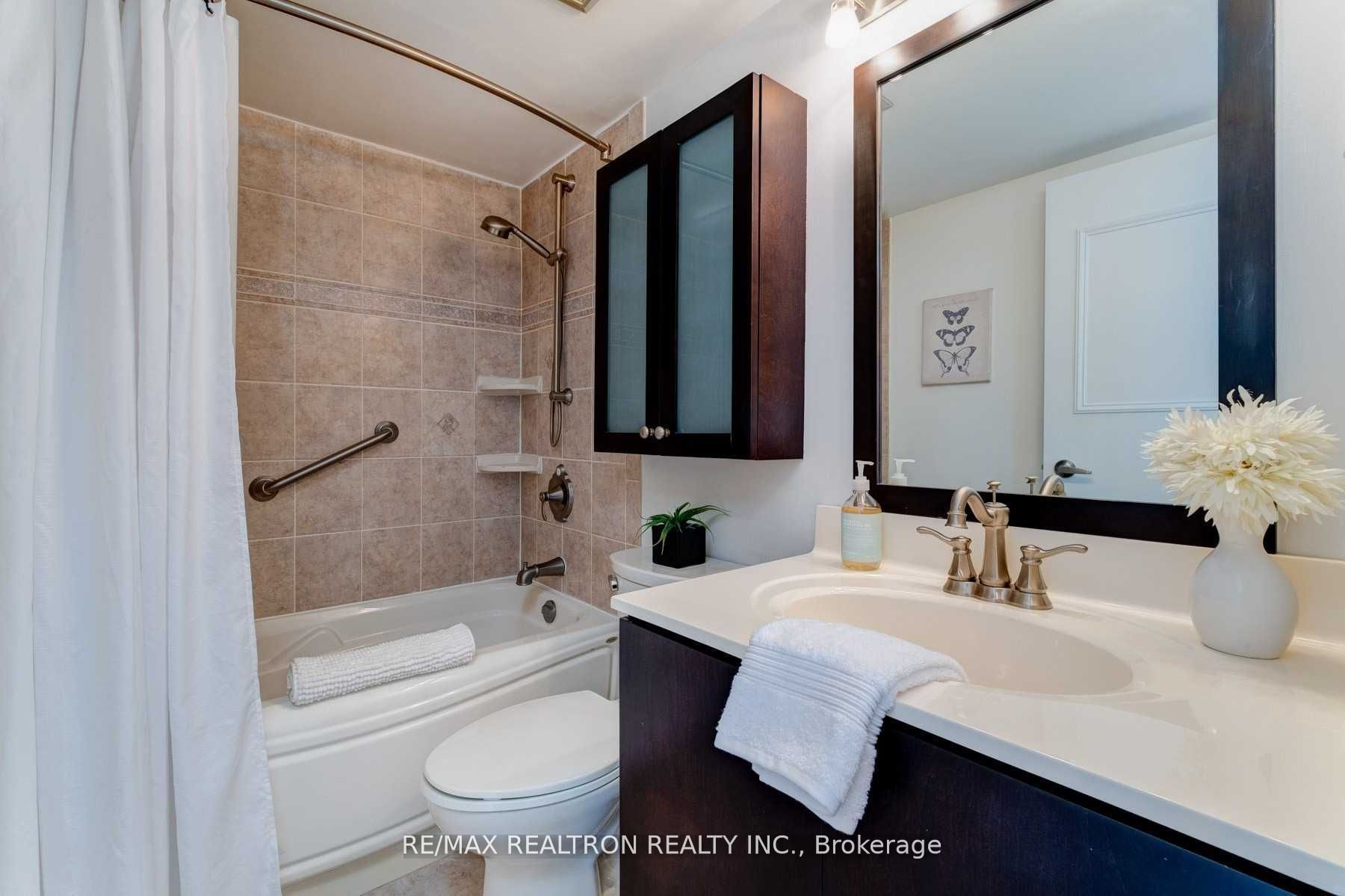 90 Ling Road 404 Property Photo 10