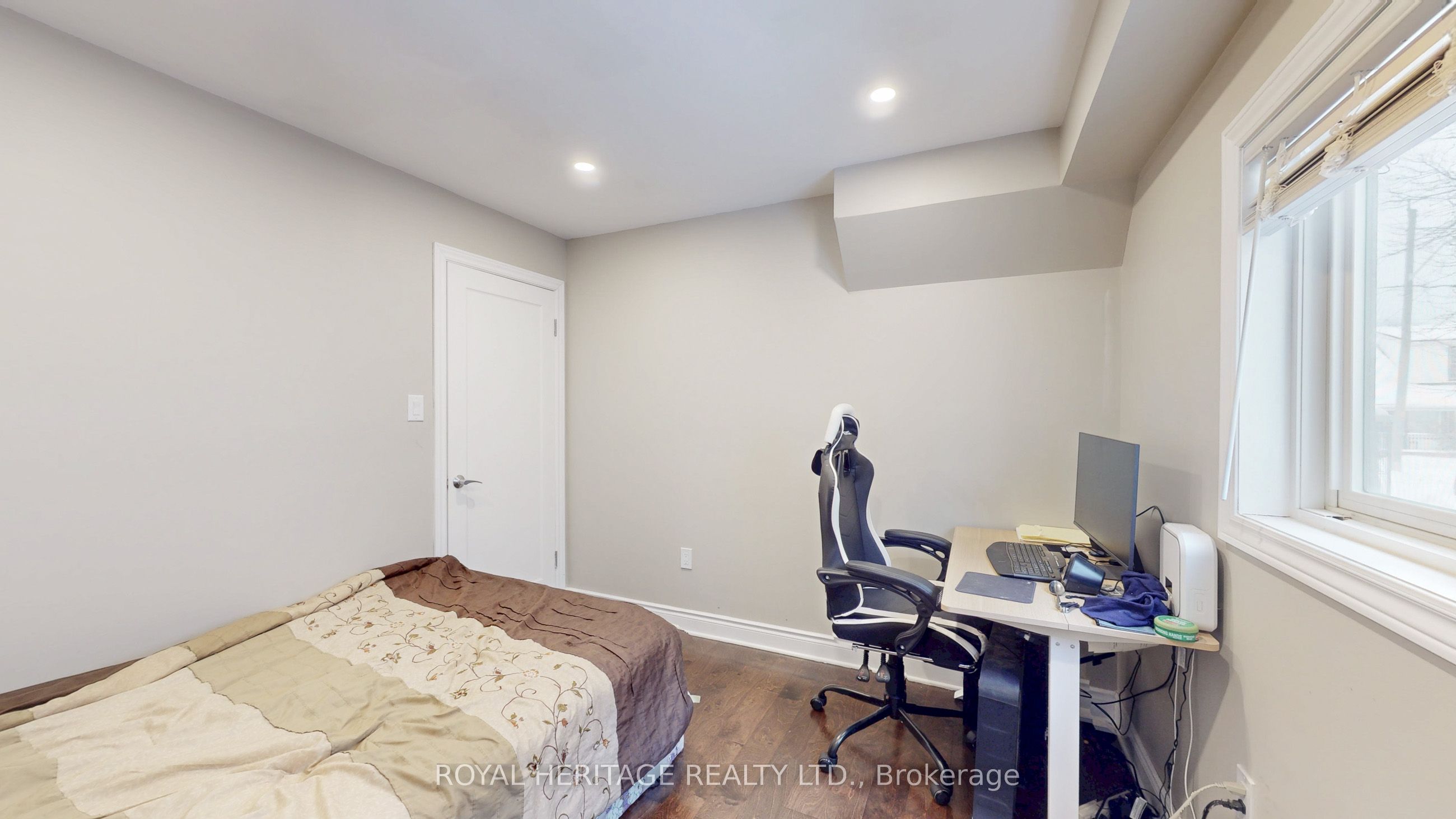 100 Cromwell Avenue Property Photo 5
