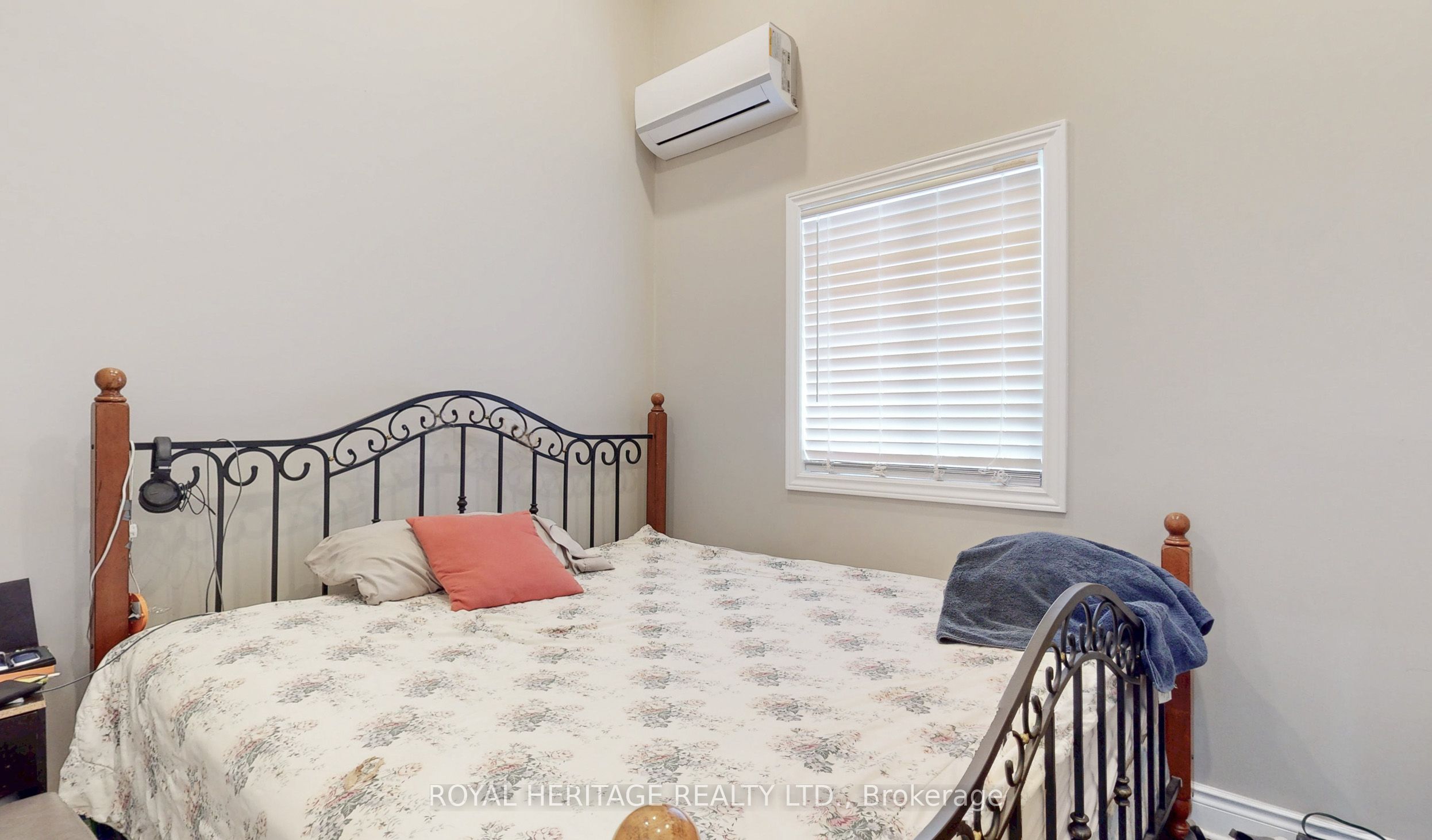 100 Cromwell Avenue Property Photo 6
