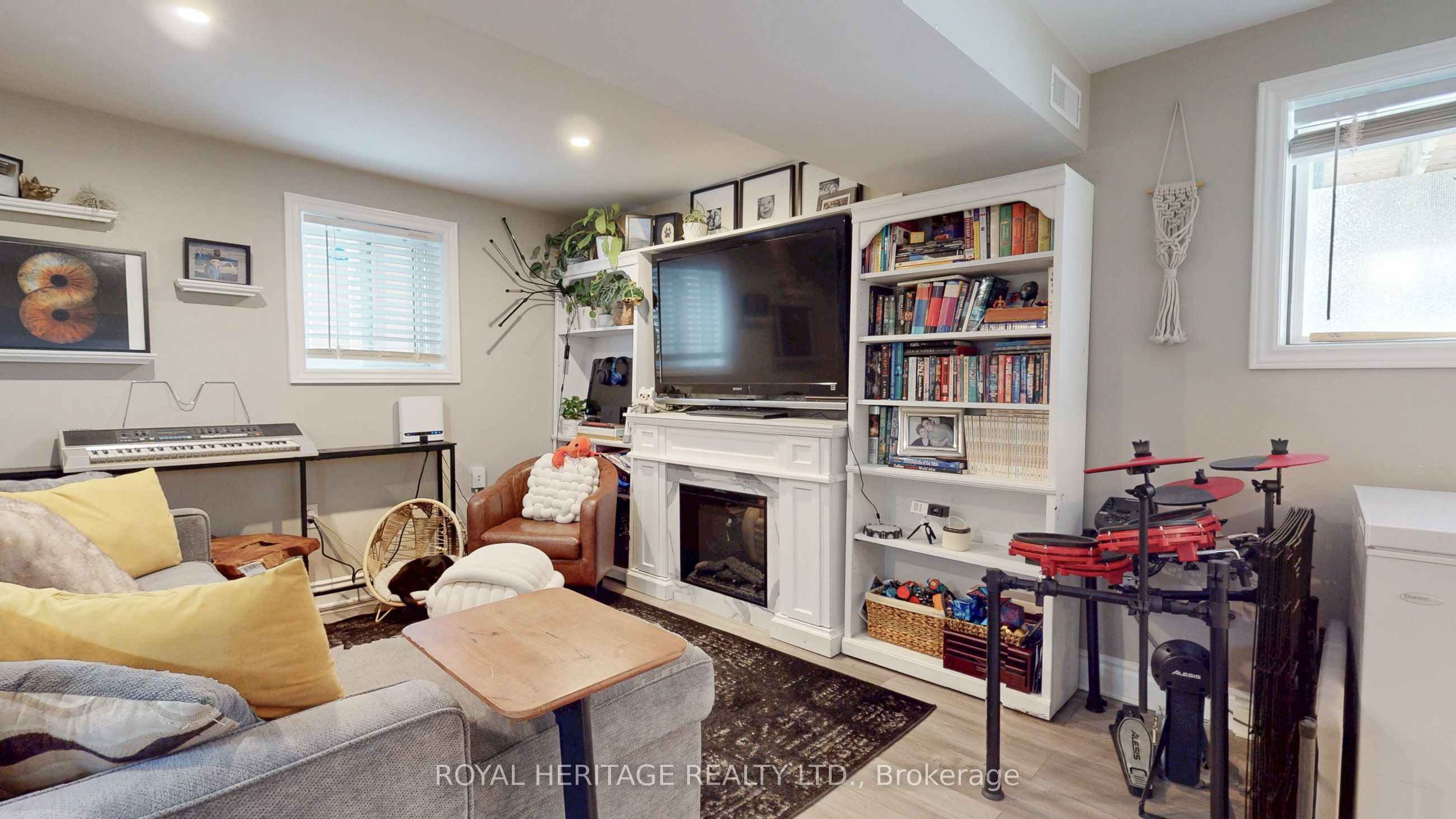 100 Cromwell Avenue Property Photo 25