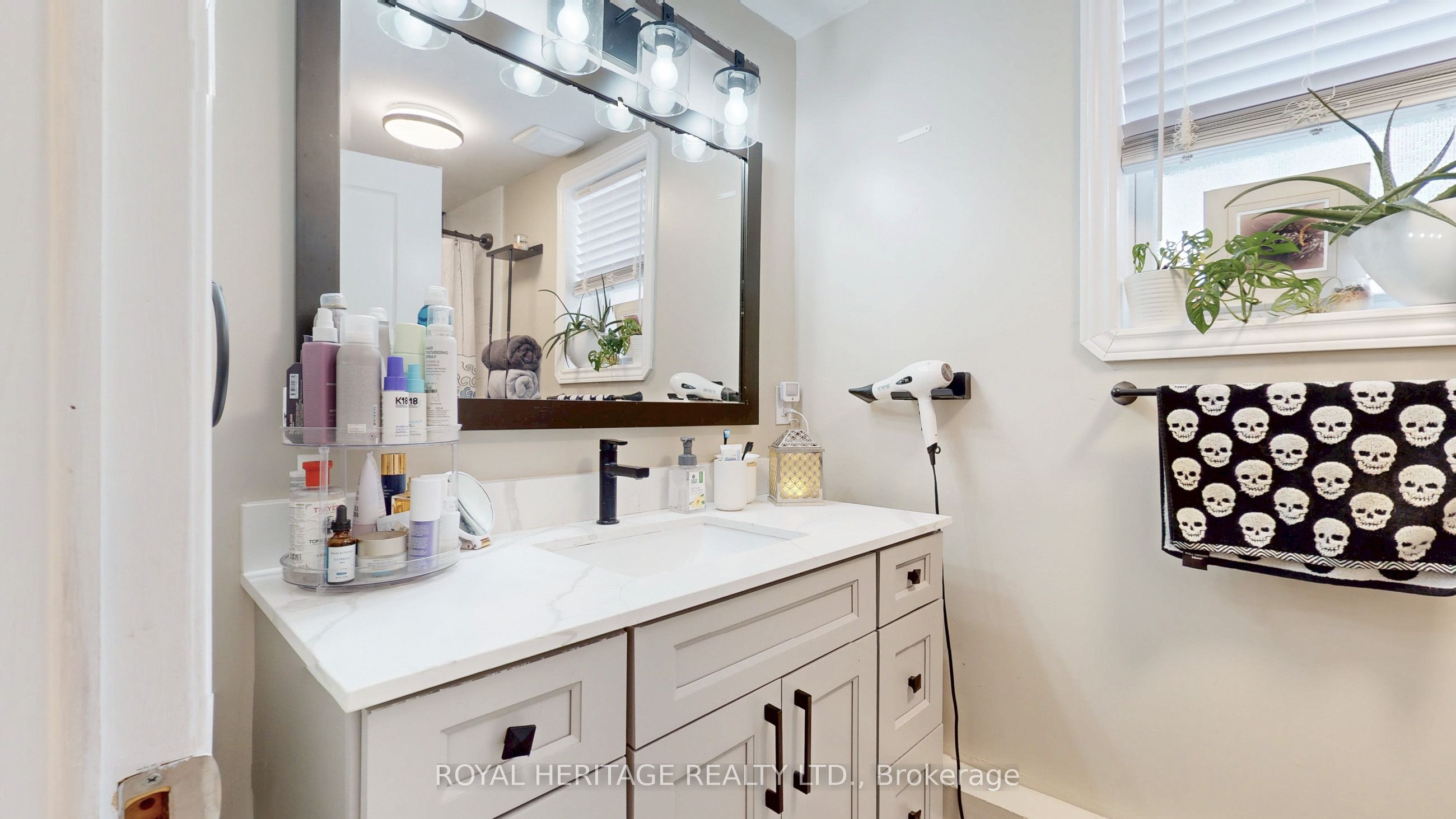 100 Cromwell Avenue Property Photo 28
