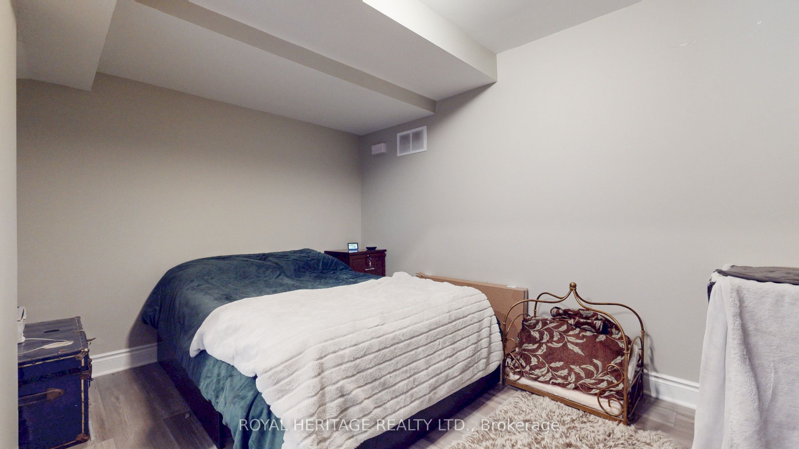 100 Cromwell Avenue Property Photo 31