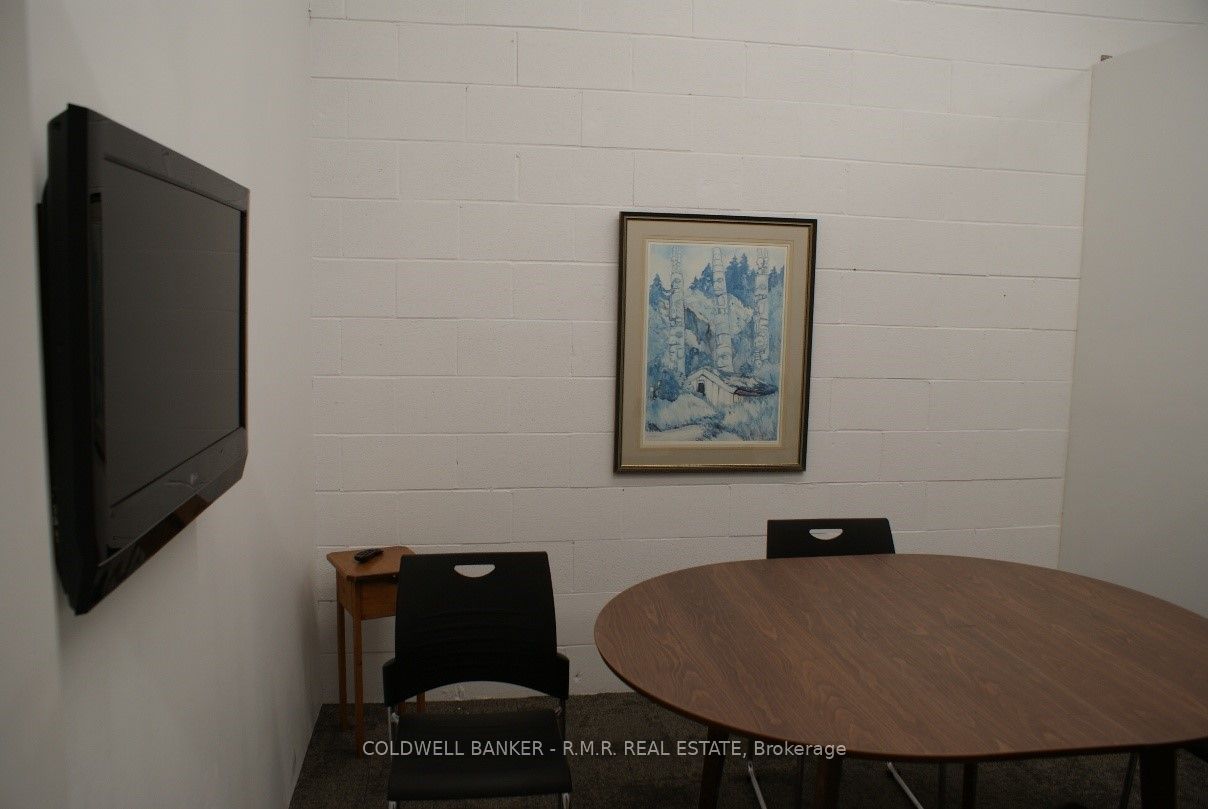 500 Wentworth Street E 10 Property Photo 7