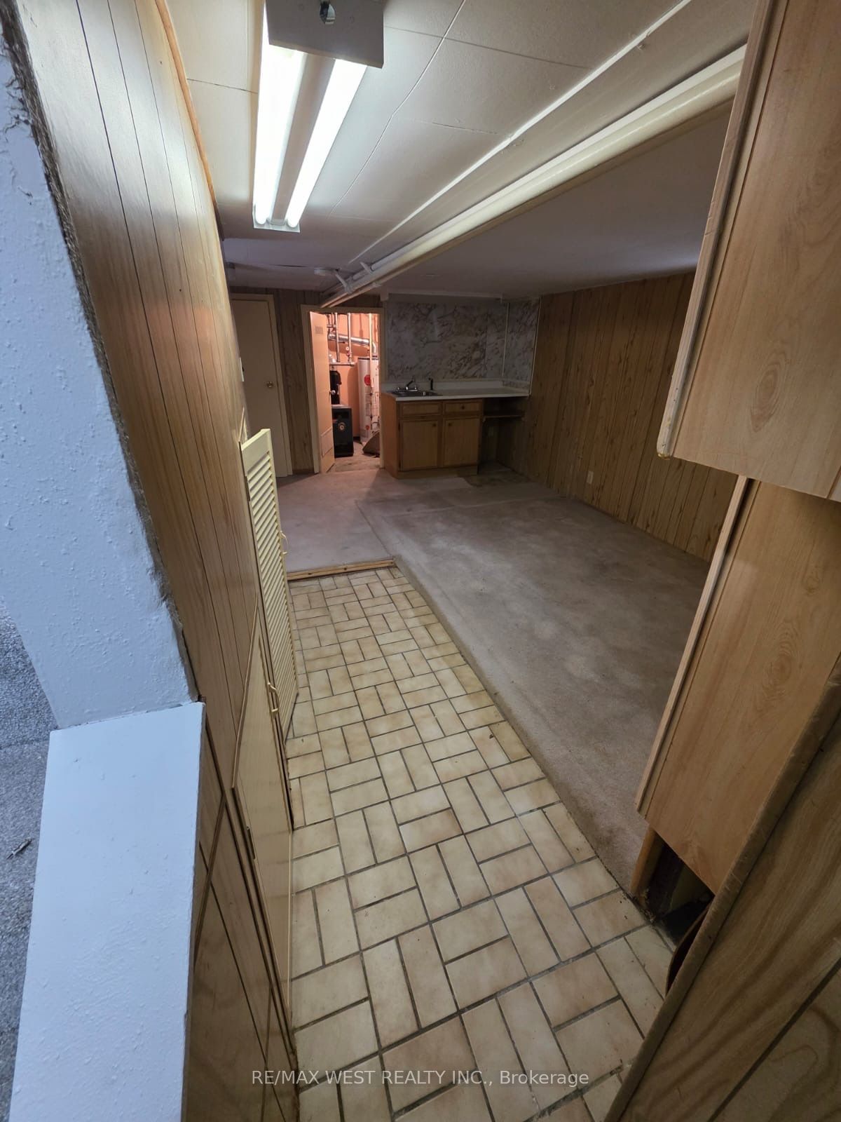 160 King Edward Avenue Property Photo 7