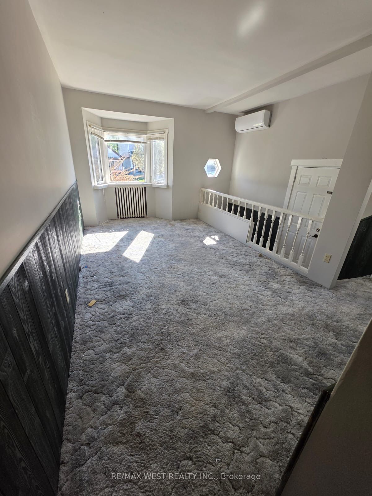 160 King Edward Avenue Property Photo 8
