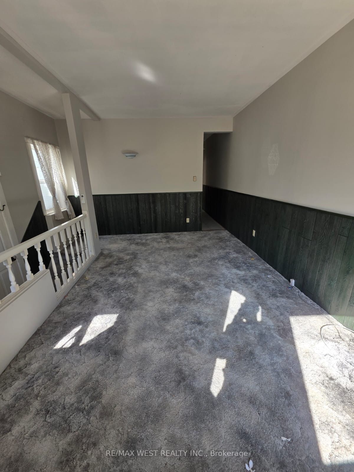 160 King Edward Avenue Property Photo 9