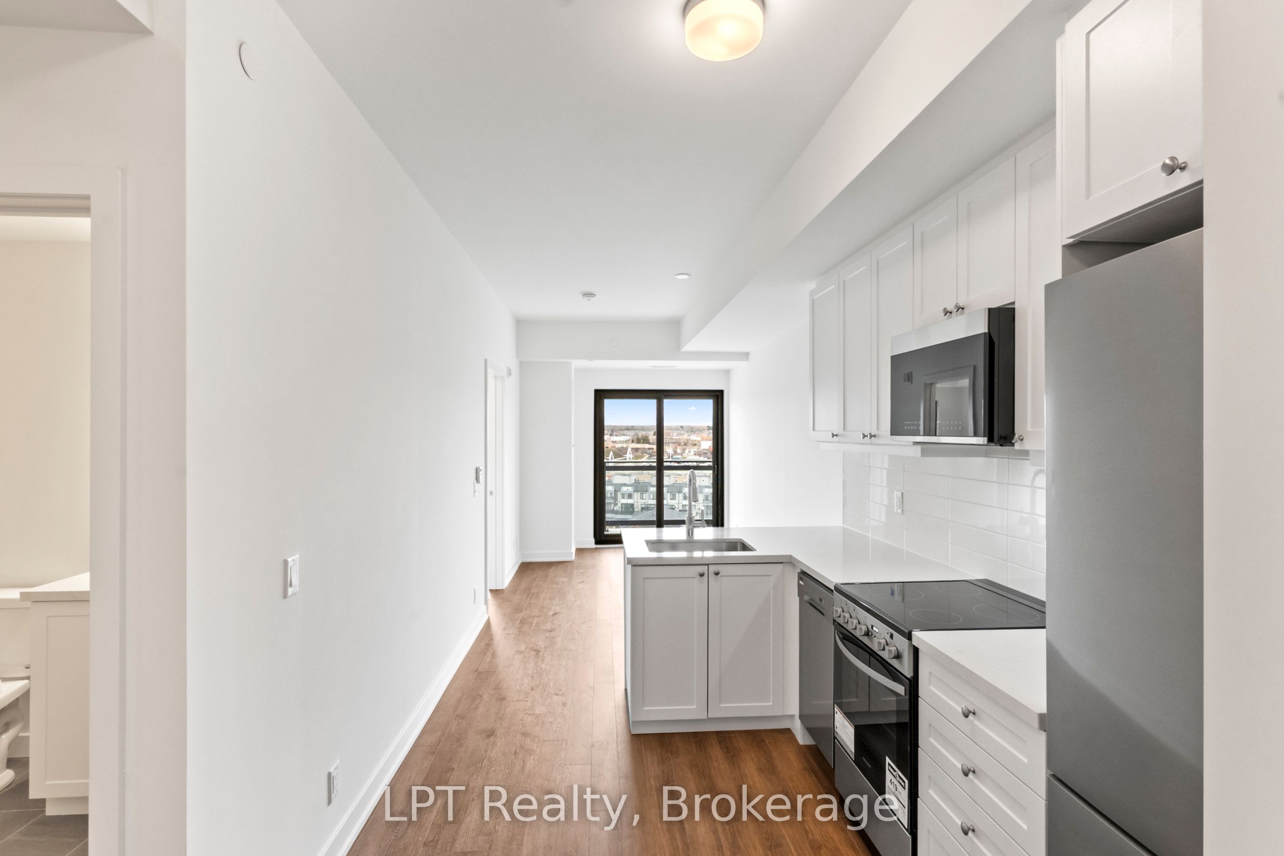 51 Clarington Boulevard 917 Property Photo 8