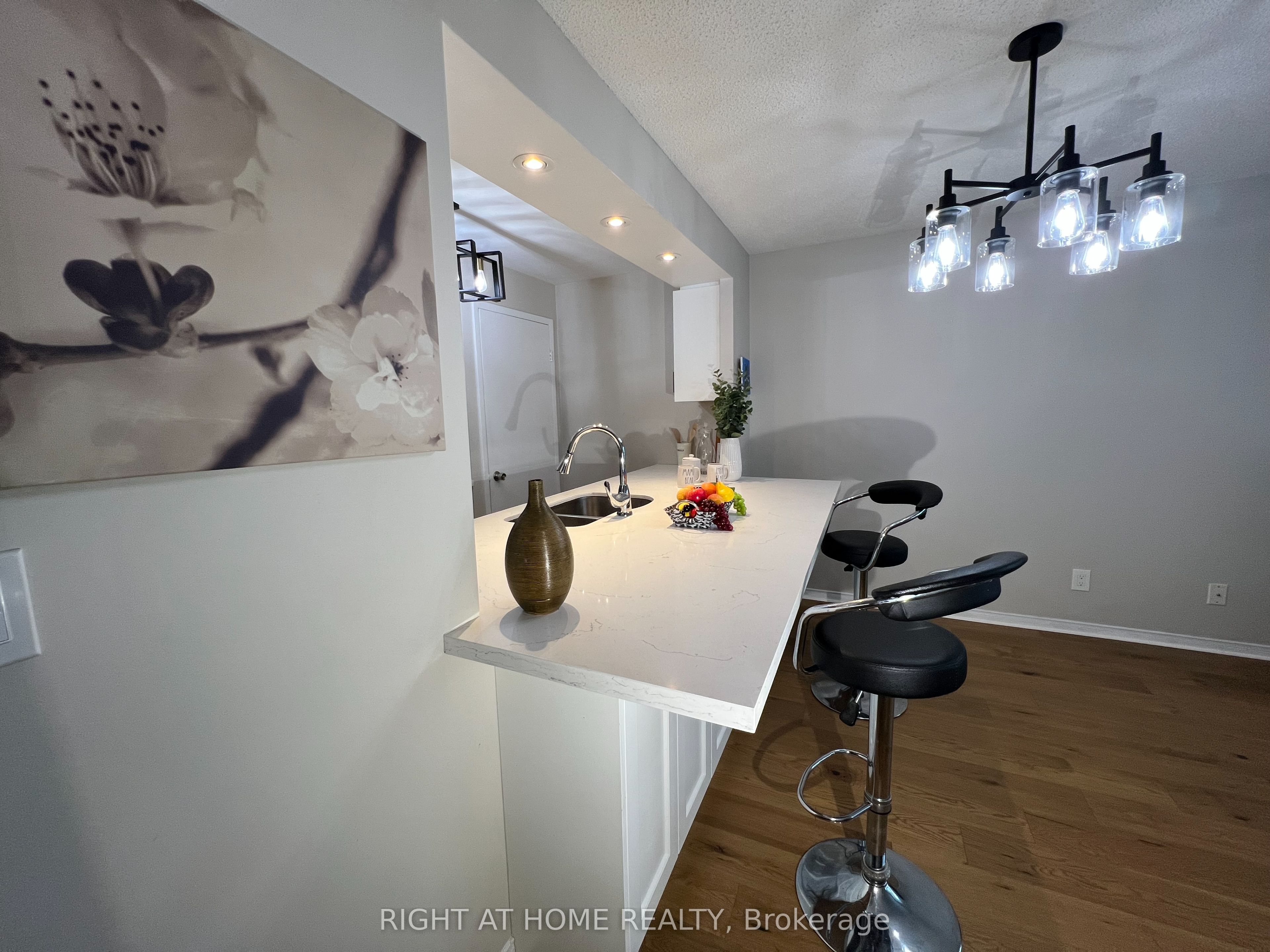 90 Dale Avenue 706 Property Photo 16