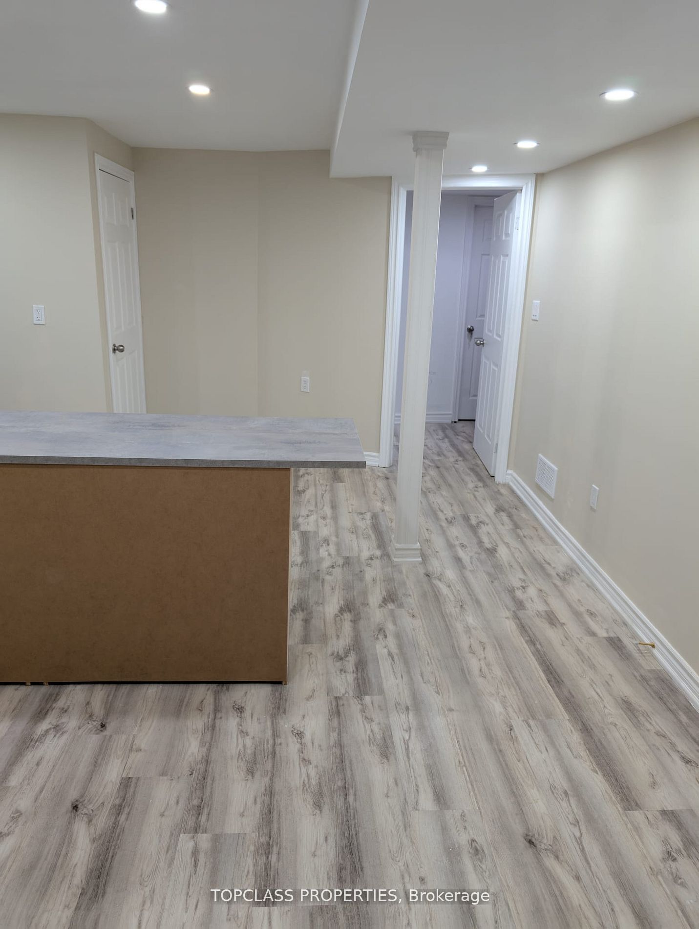 76 Samandria Avenue Property Photo 1