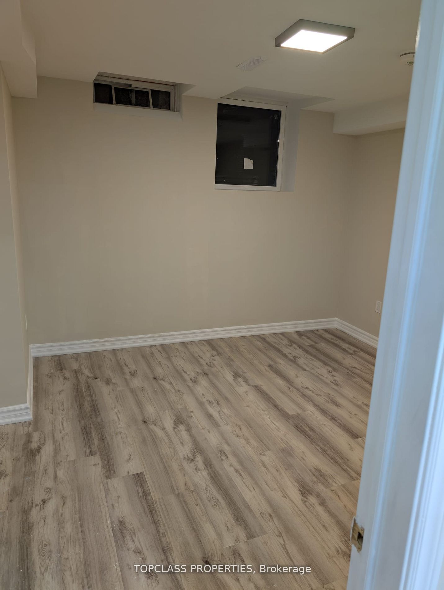 76 Samandria Avenue Property Photo 6
