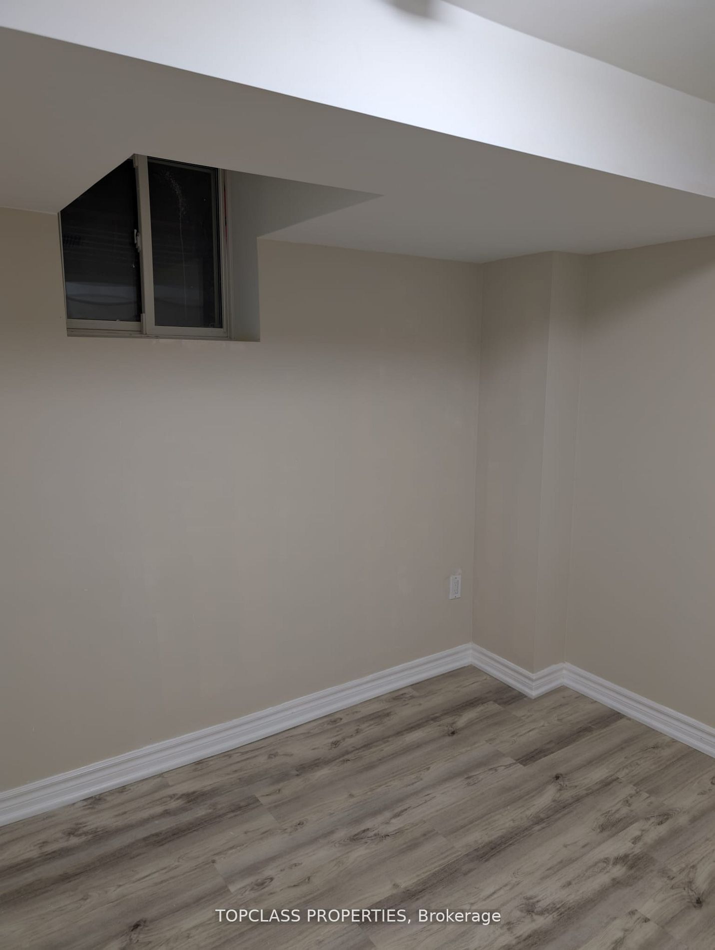 76 Samandria Avenue Property Photo 7