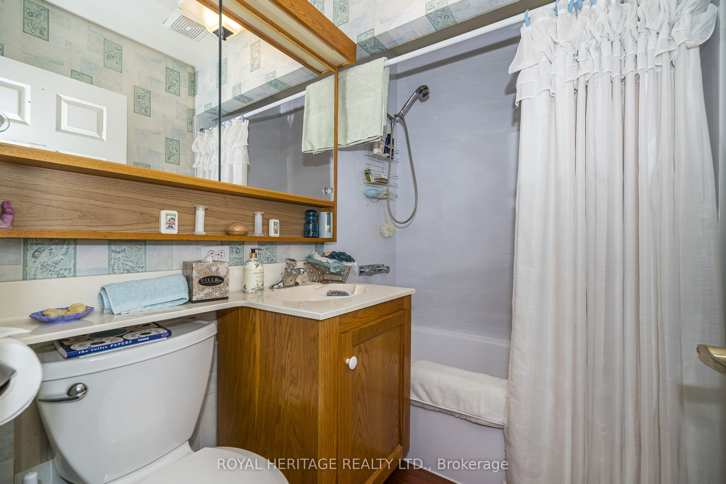 527 Rougemount Drive Property Photo 19
