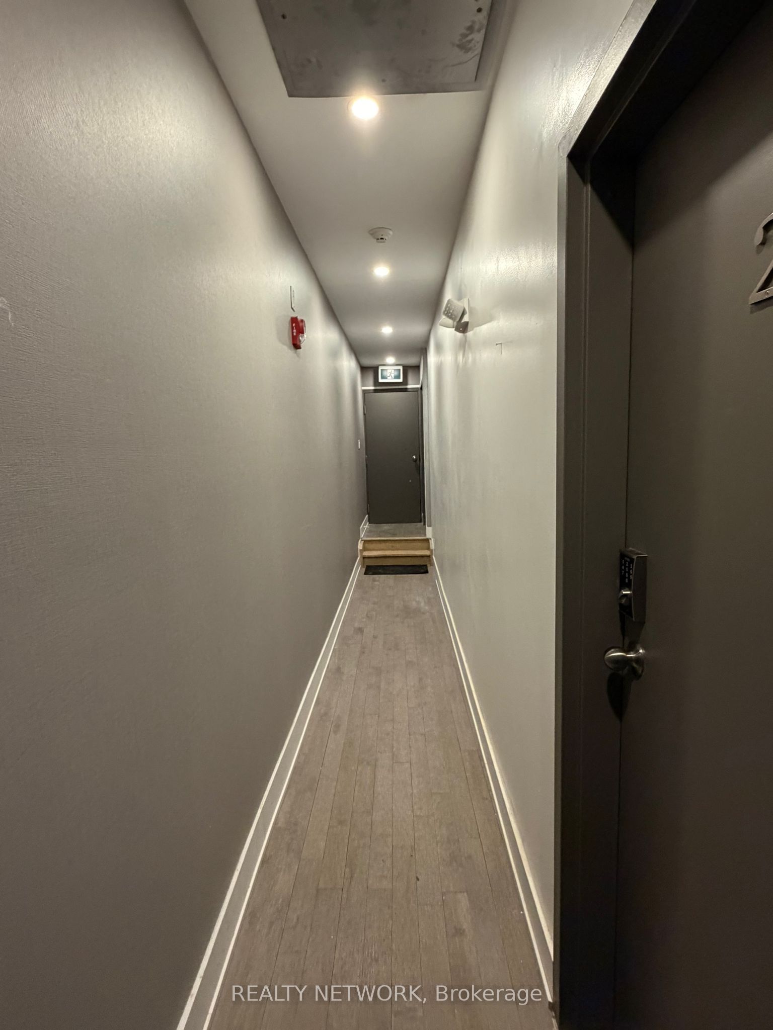 1415 Gerrard Street E Property Photo 8