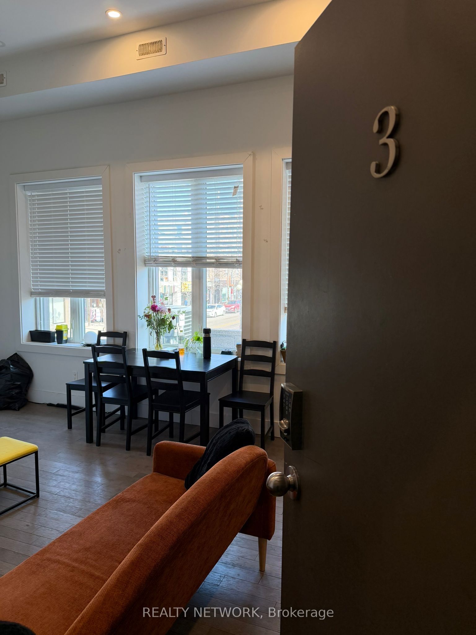 1415 Gerrard Street E Property Photo 17