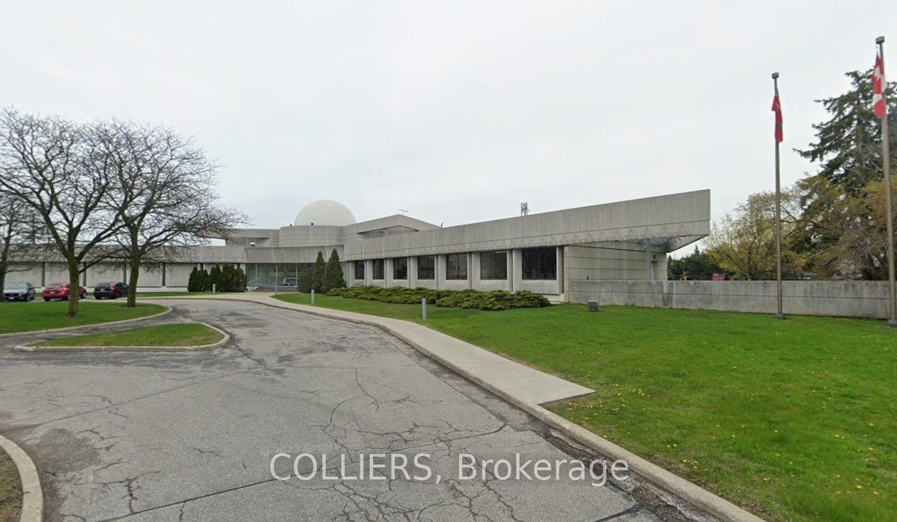 825 Milner Avenue Ground Level Property Photo 2