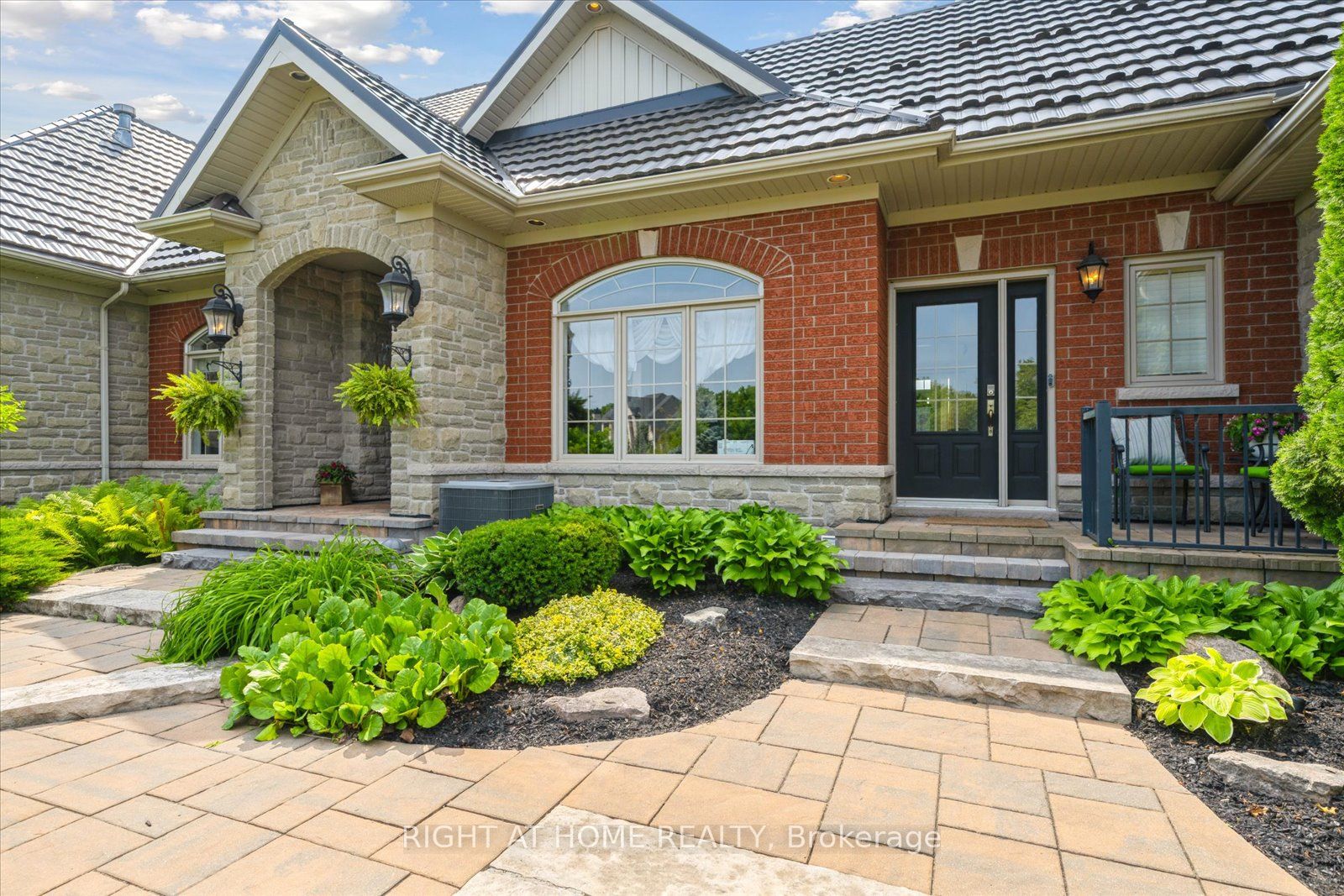 7 Clyde Court Property Photo 4