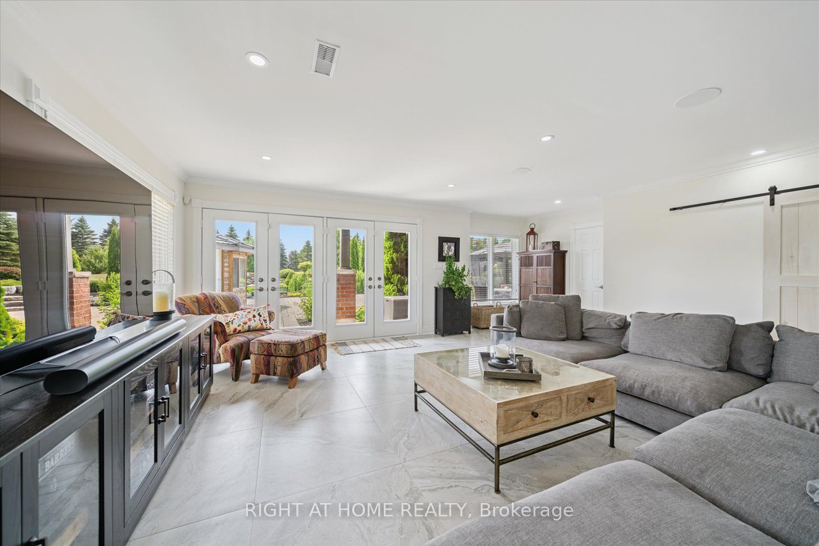 7 Clyde Court Property Photo 29