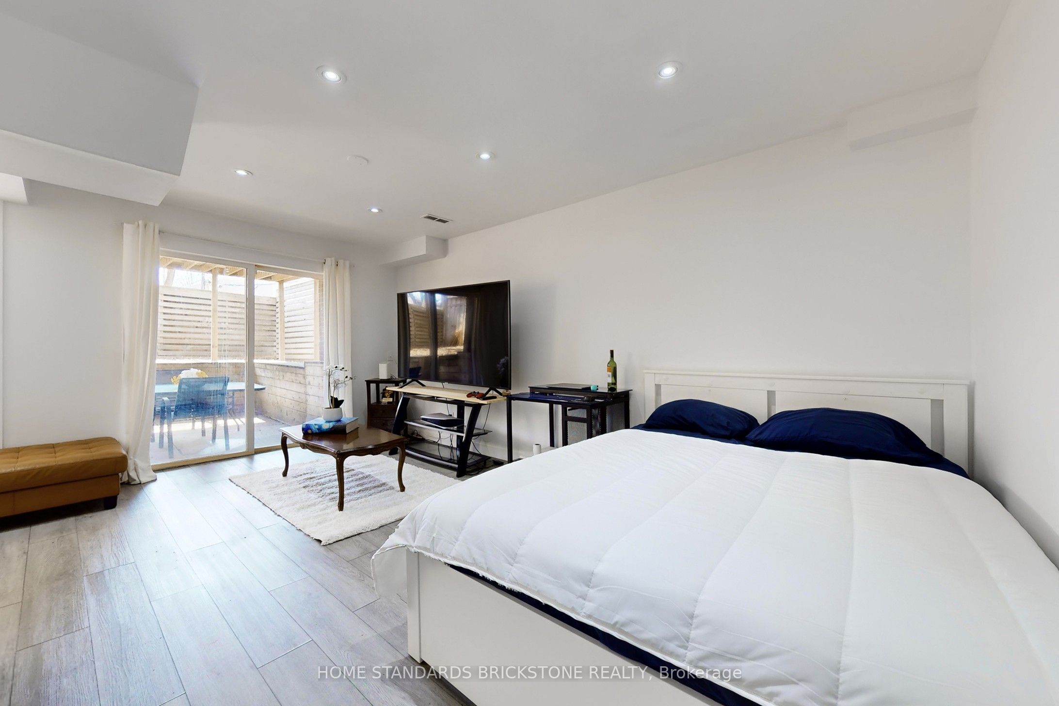 21 Pretoria Avenue Property Photo 44