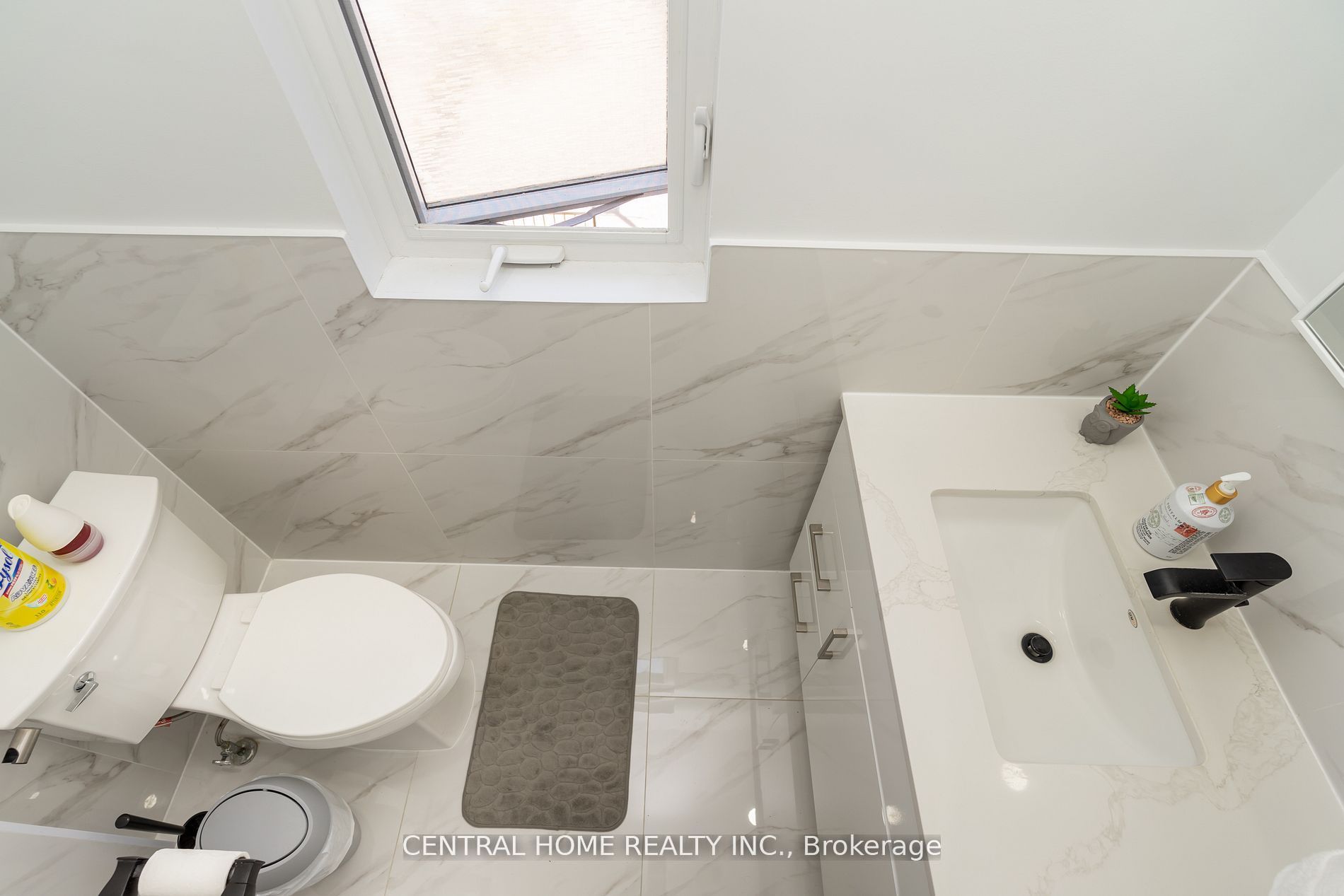 109 Old Kingston Road Property Photo 8
