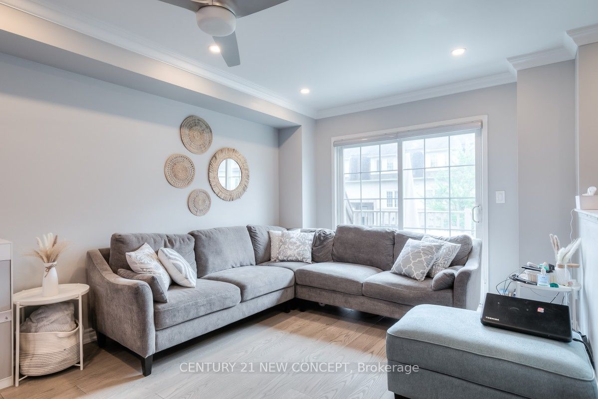 735 Sheppard Avenue 33 Property Photo 4