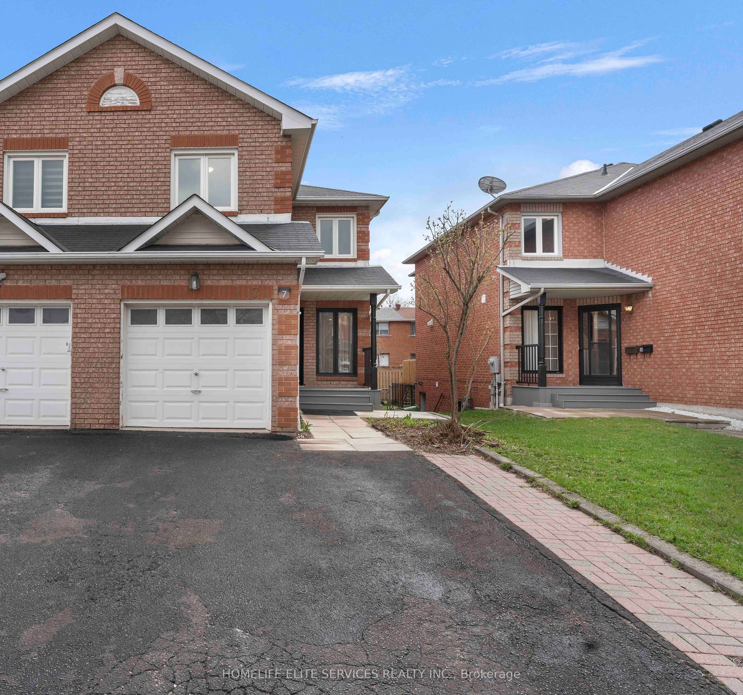 7 Lenthall Avenue