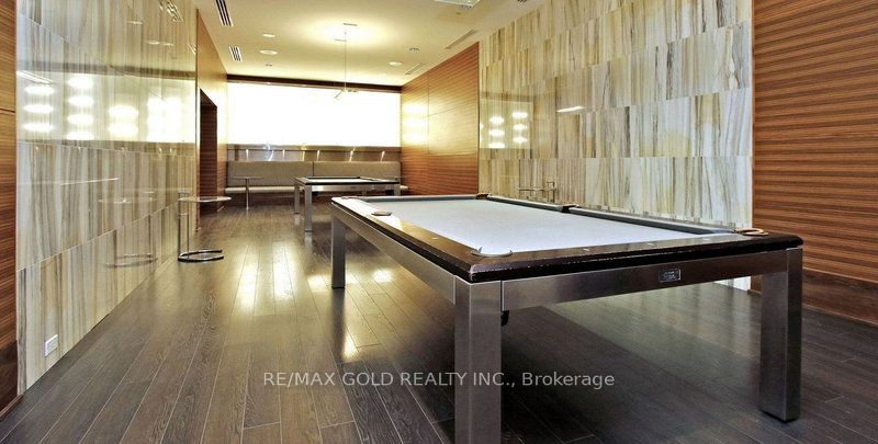 125 Village Green Square 84 Property Photo 6