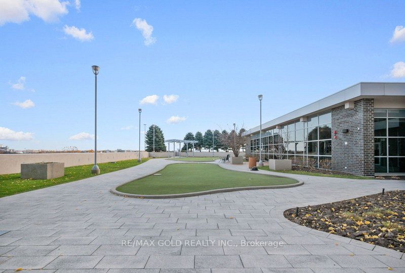 135 Village Green Square 198 Property Photo 12