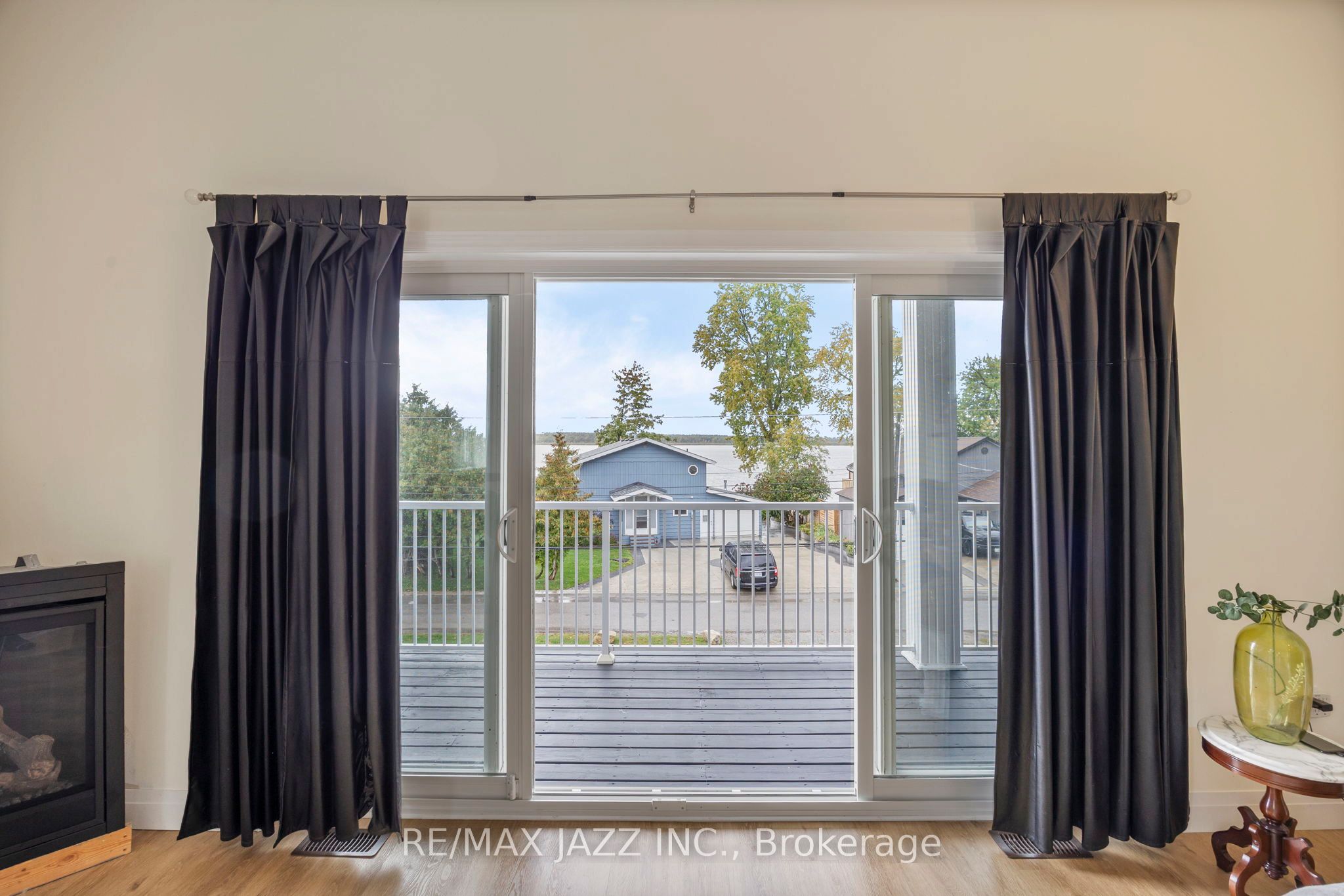 283 Platten Boulevard Property Photo 11