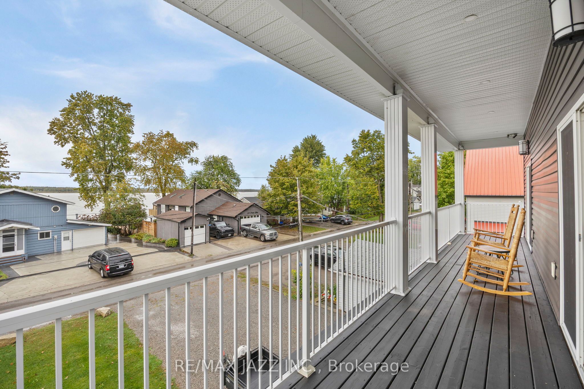 283 Platten Boulevard Property Photo 12