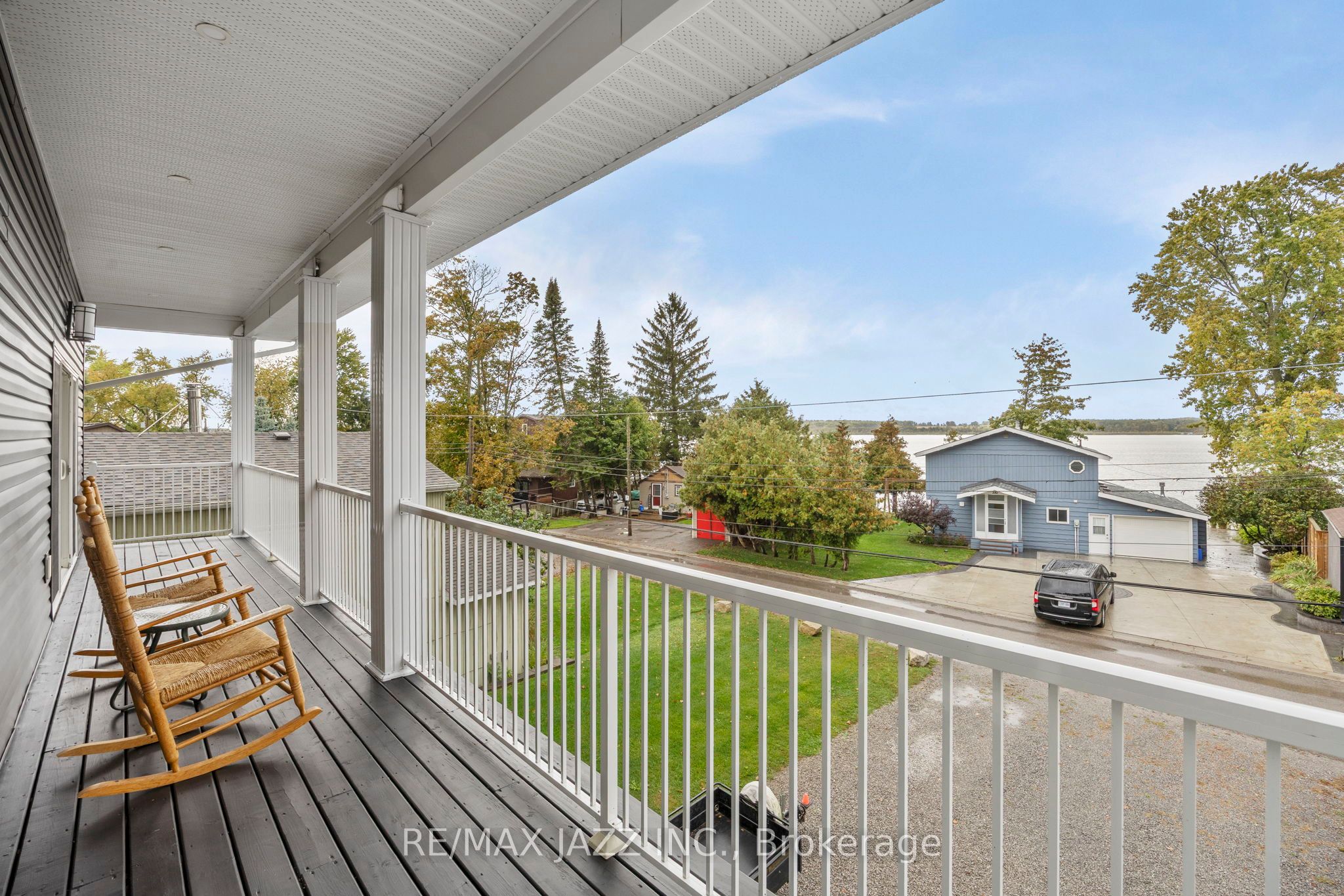 283 Platten Boulevard Property Photo 13