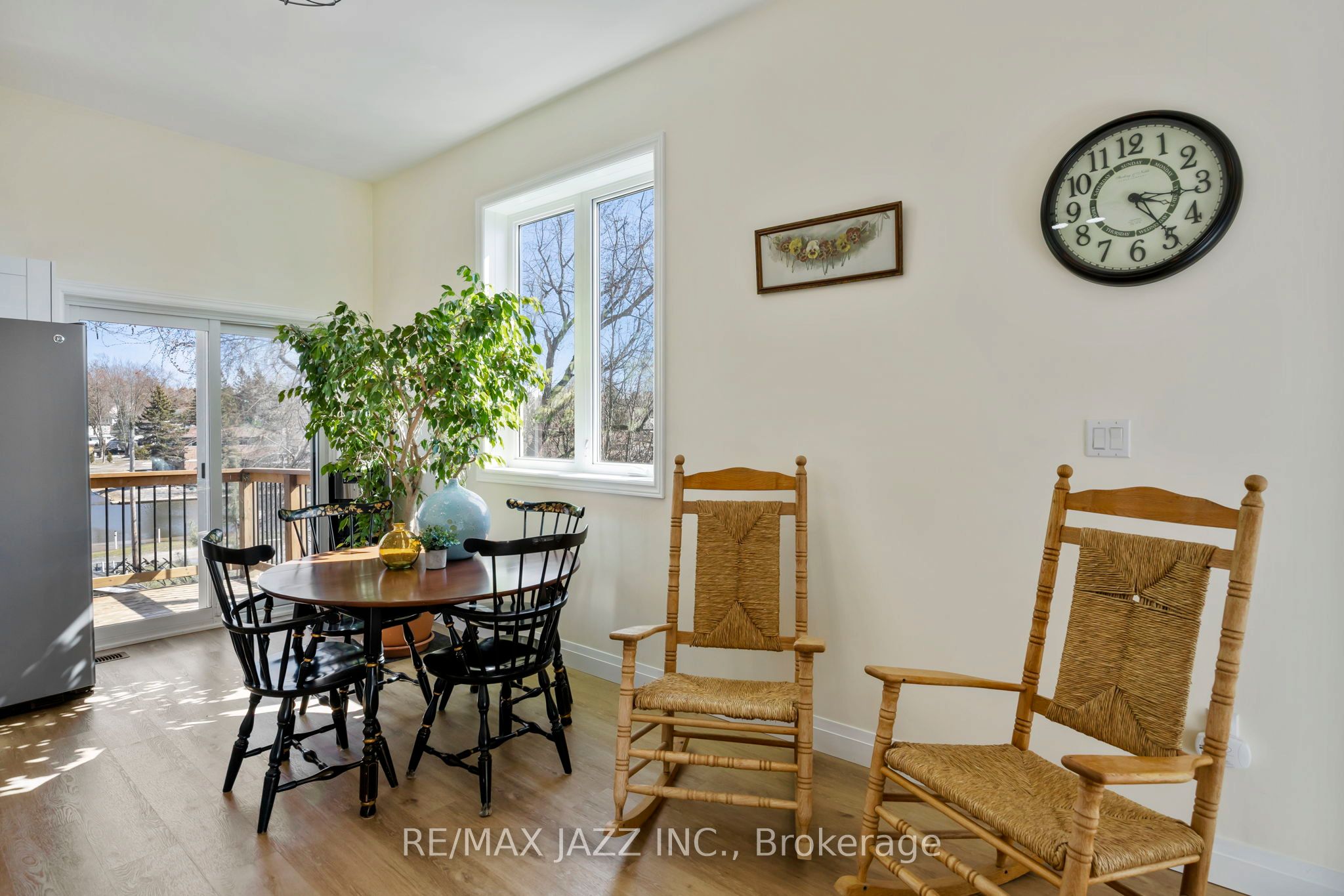 283 Platten Boulevard Property Photo 19