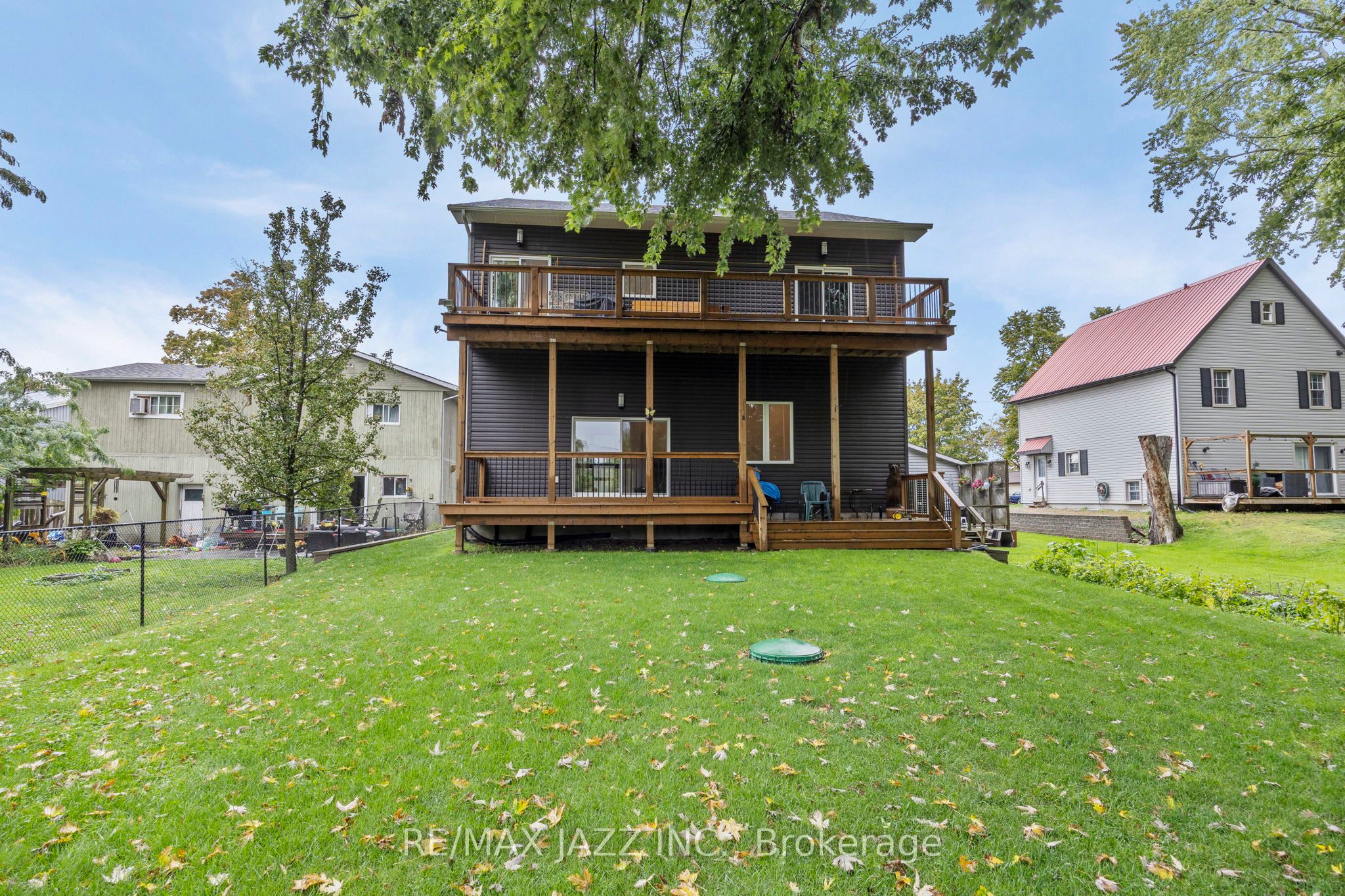 283 Platten Boulevard Property Photo 37