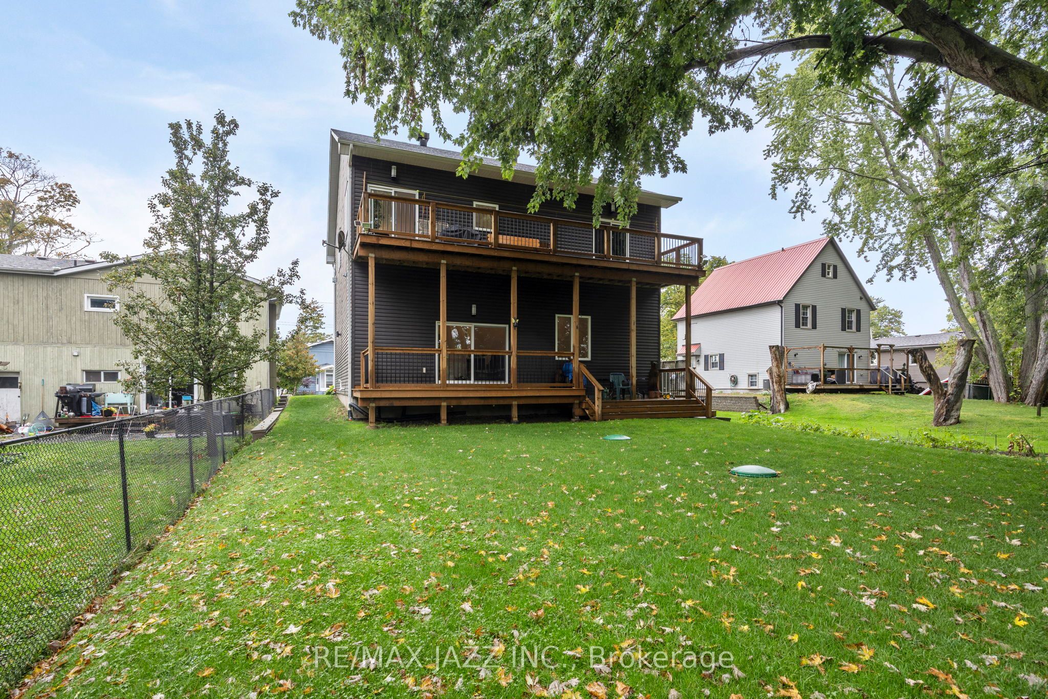 283 Platten Boulevard Property Photo 38