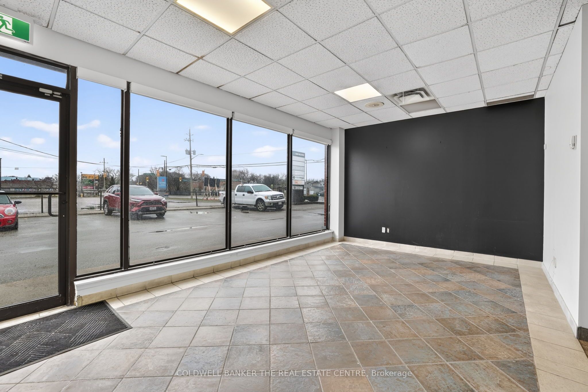 15 Harwood Avenue S Property Photo 5